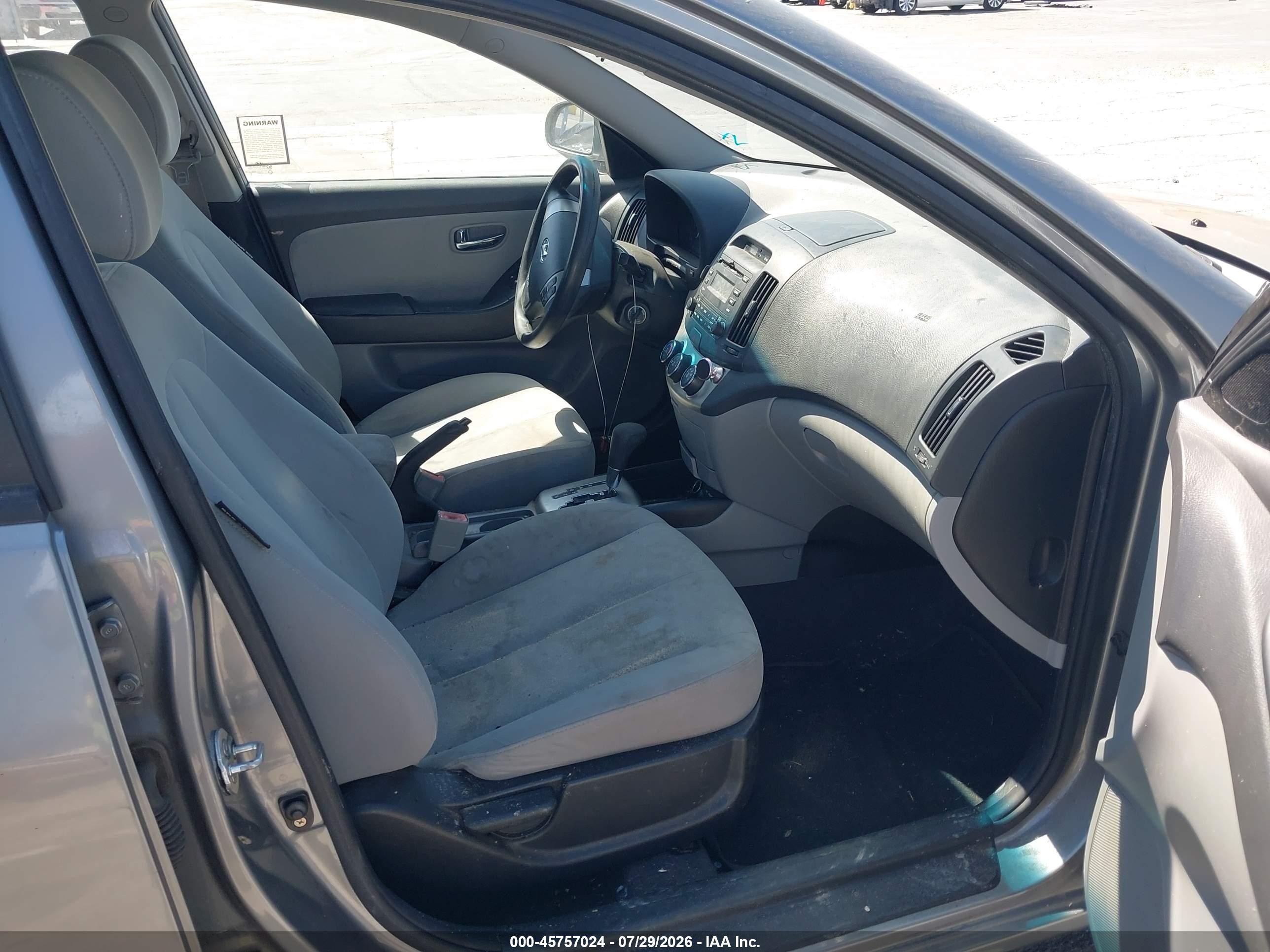2010 Hyundai Elantra Blue/gls/se Silver vin: KMHDU4ADXAU191012
