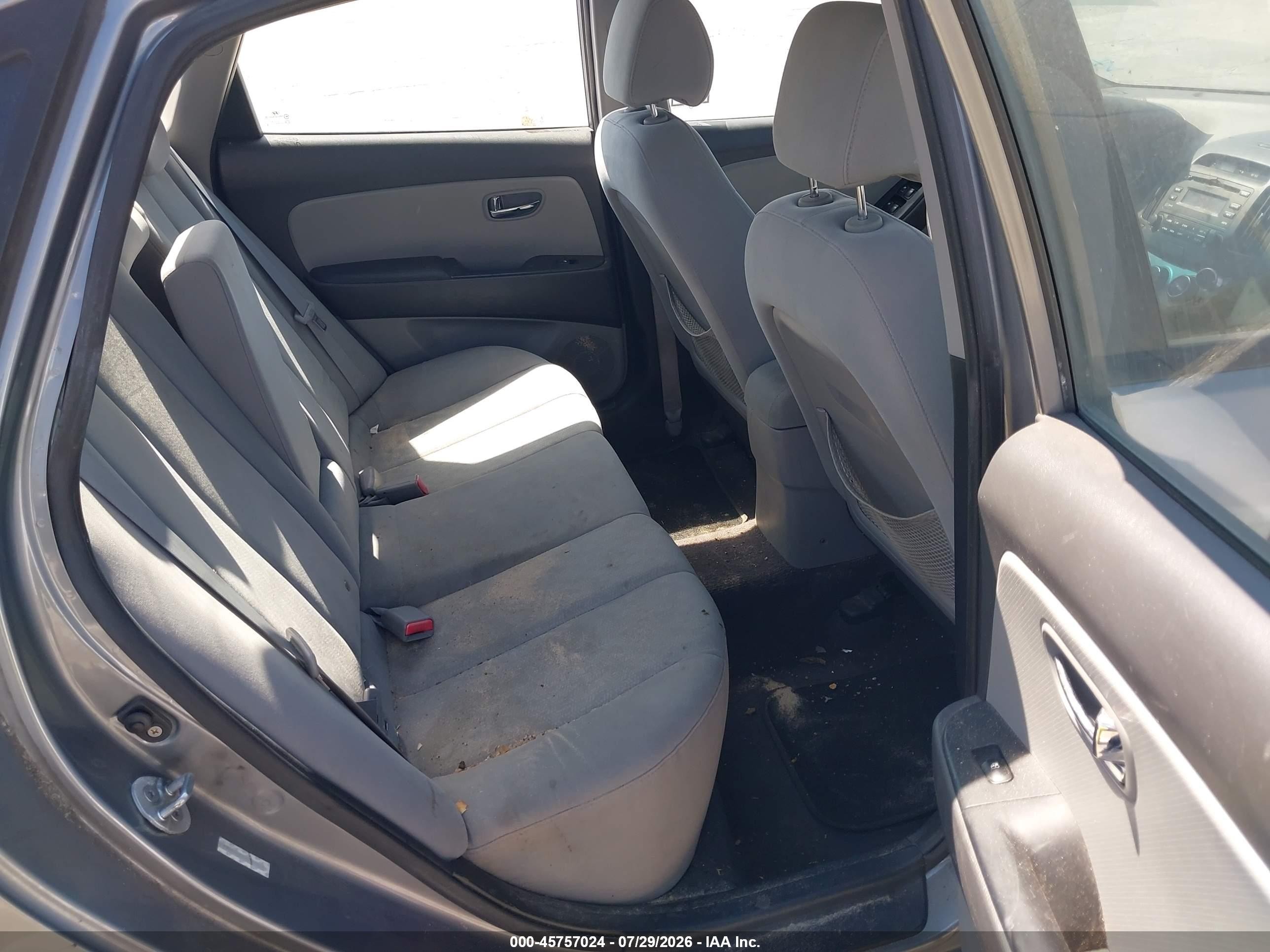 2010 Hyundai Elantra Blue/gls/se Silver vin: KMHDU4ADXAU191012