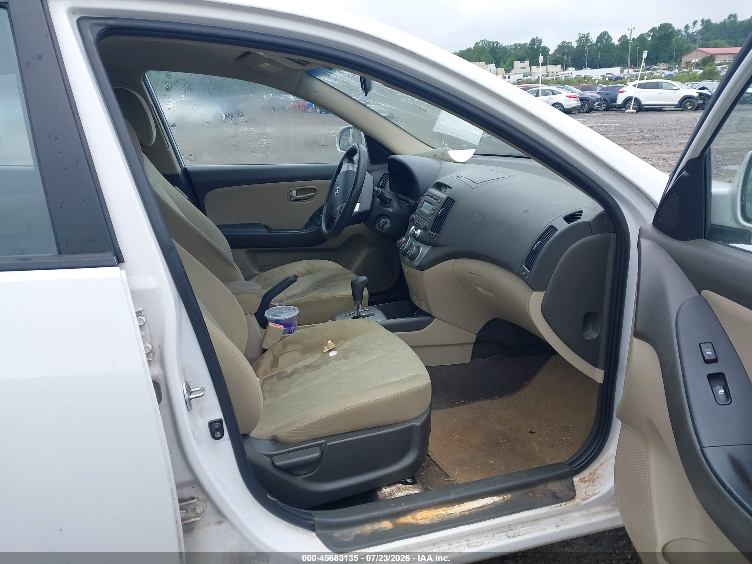 2010 Hyundai Elantra Gls Белый vin: KMHDU4ADXAU851467