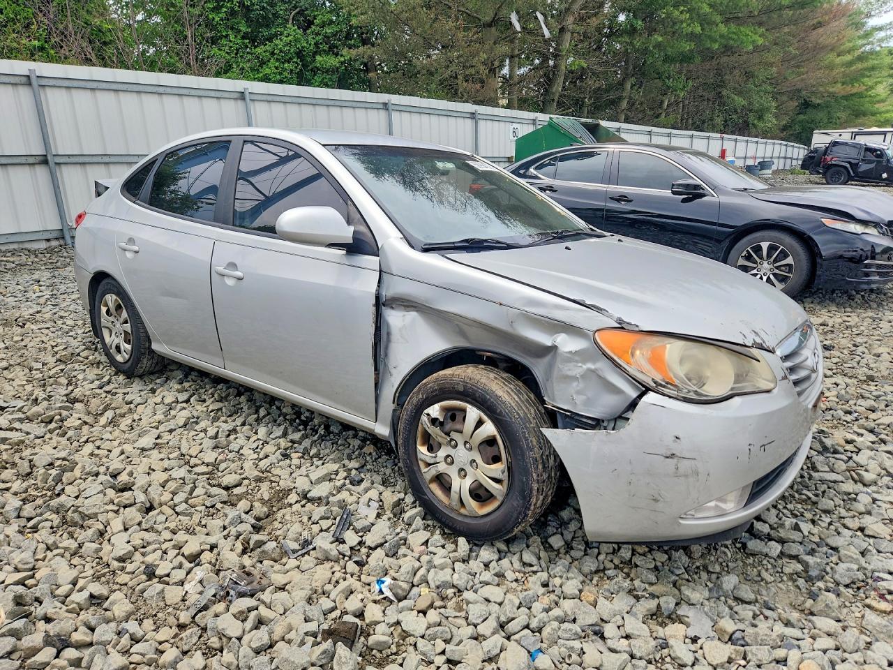 2010 Hyundai Elantra Blue/gls/se Silver vin: KMHDU4ADXAU894786