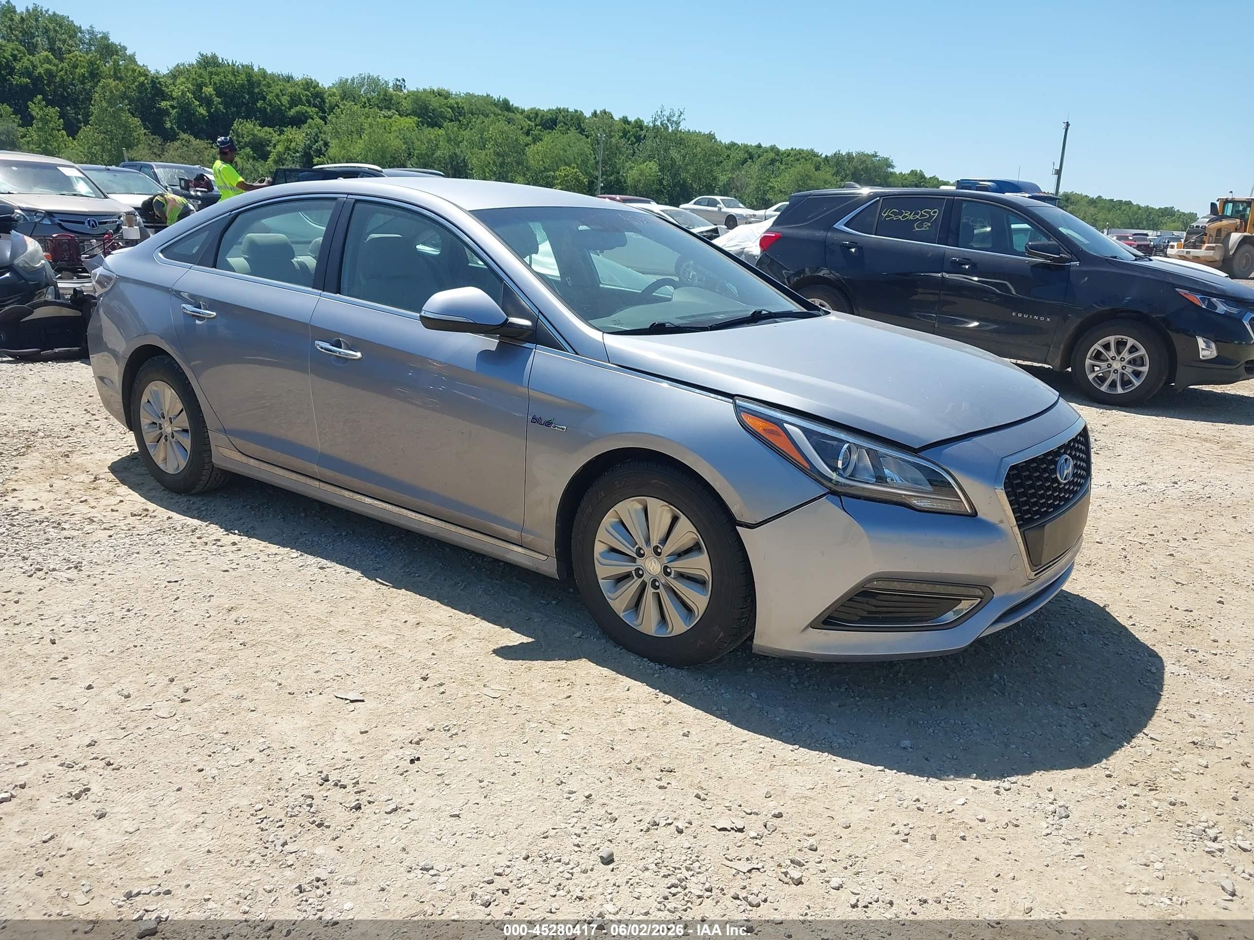 2016 Hyundai Sonata Hybrid Se Silver vin: KMHE24L10GA022026