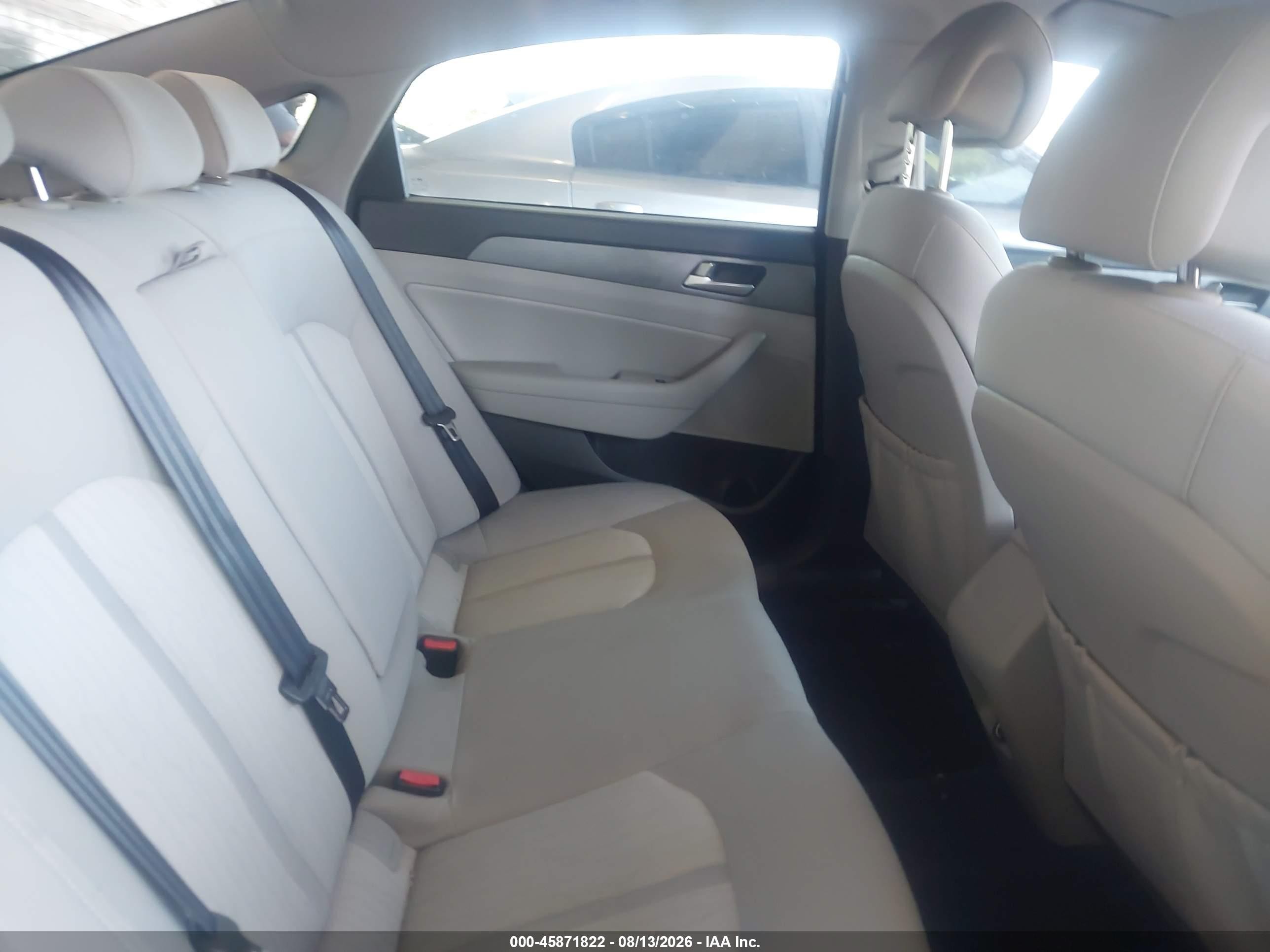2016 Hyundai Sonata Hybrid Se Blue vin: KMHE24L11GA040552