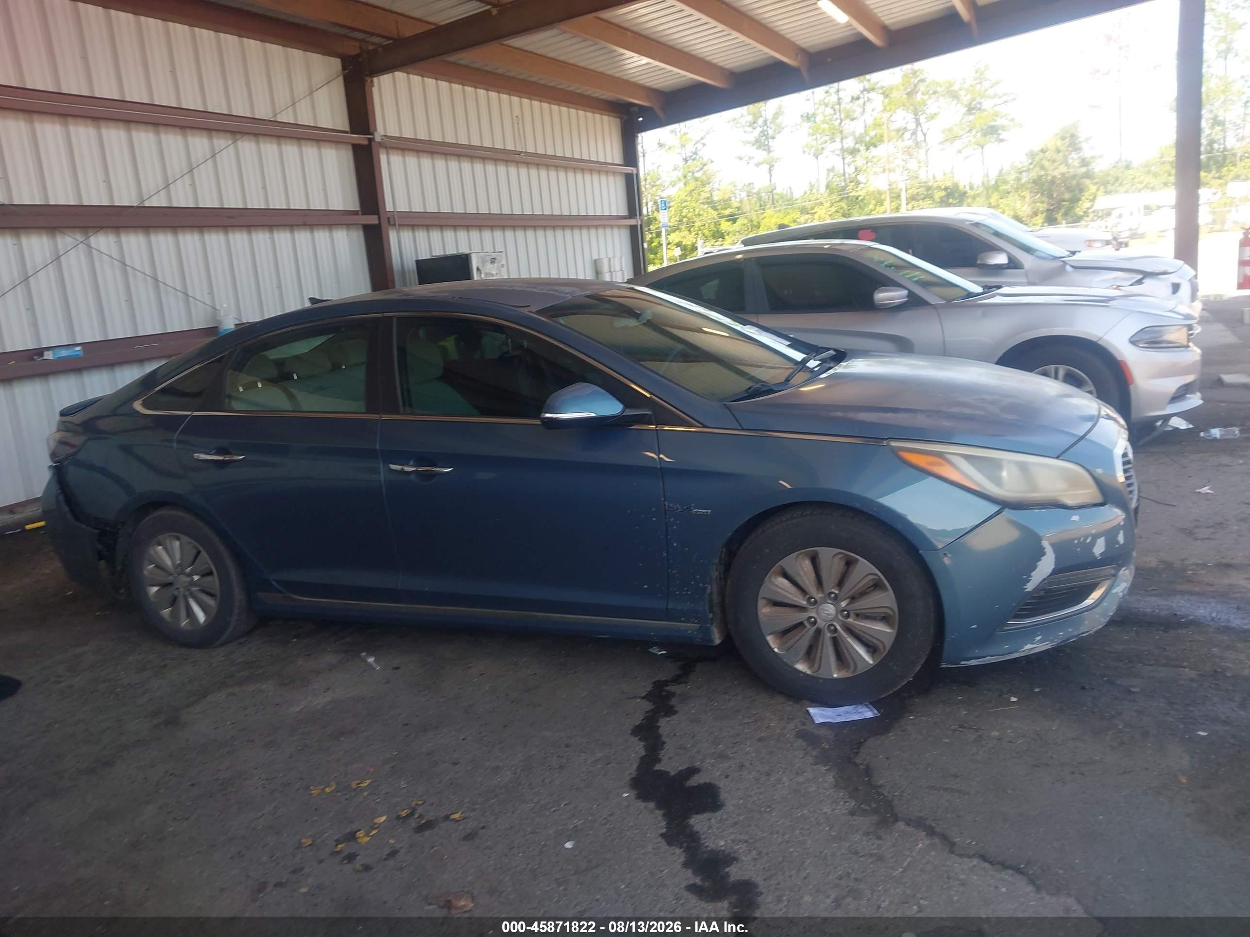2016 Hyundai Sonata Hybrid Se Blue vin: KMHE24L11GA040552