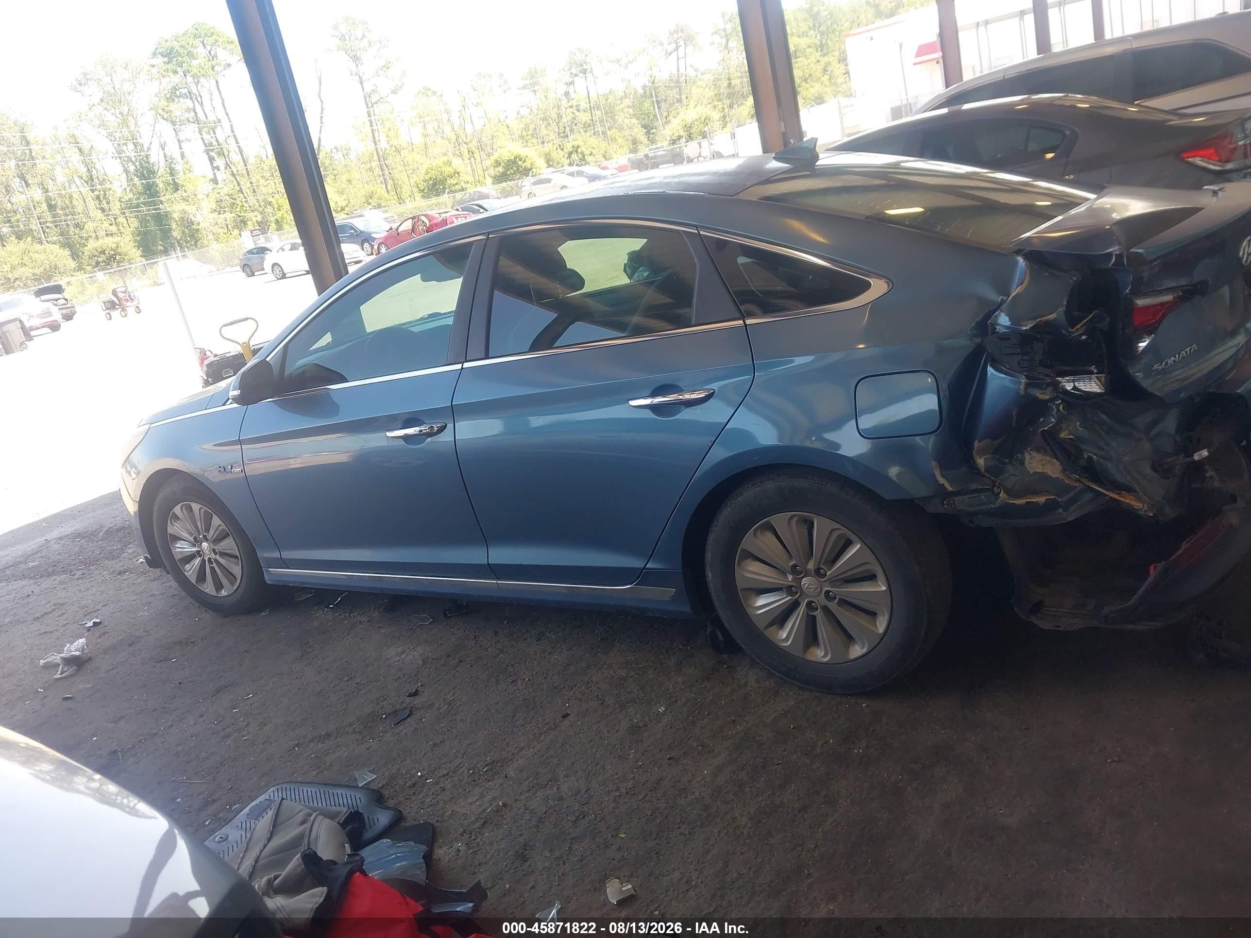 2016 Hyundai Sonata Hybrid Se Blue vin: KMHE24L11GA040552
