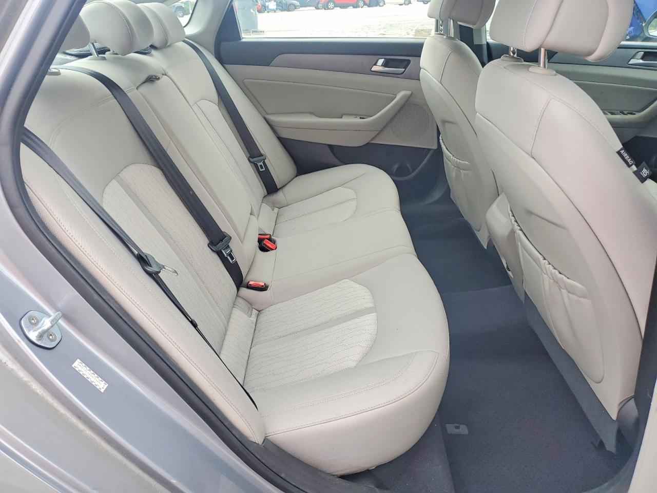 2016 Hyundai Sonata Hybrid Se Silver vin: KMHE24L14GA025494