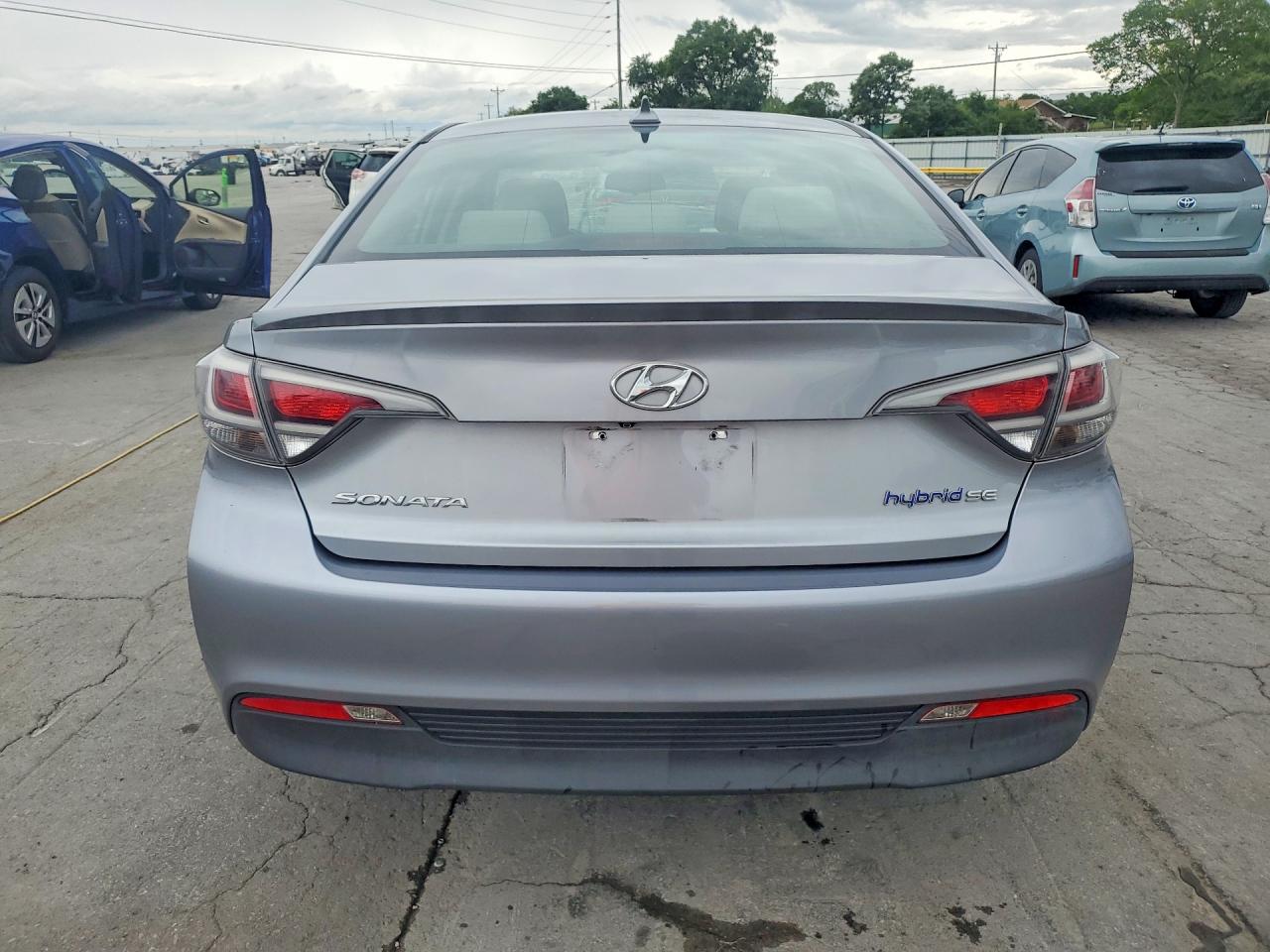 2016 Hyundai Sonata Hybrid Se Silver vin: KMHE24L14GA025494