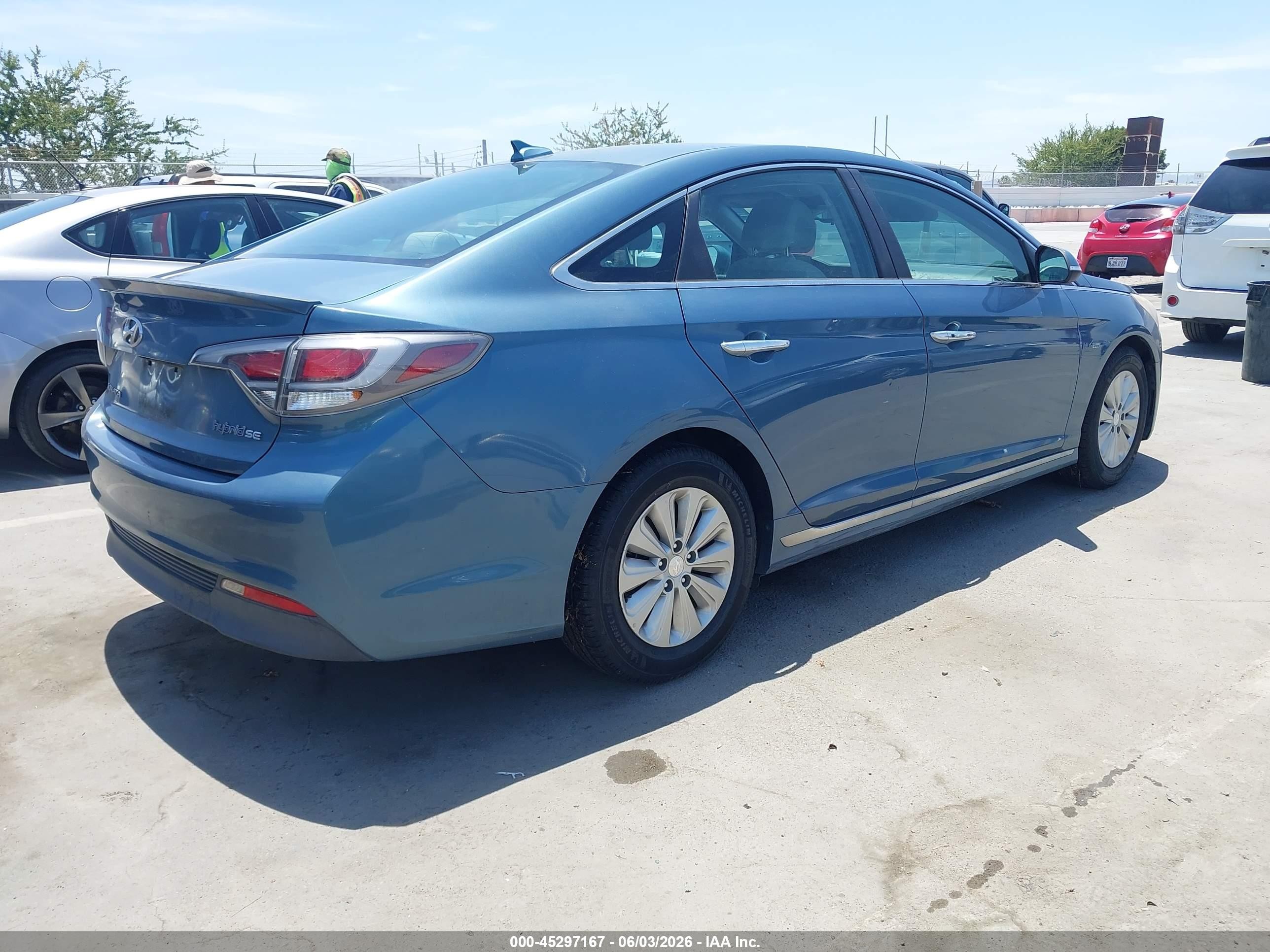 2016 Hyundai Sonata Hybrid Se Light Blue vin: KMHE24L19GA012093