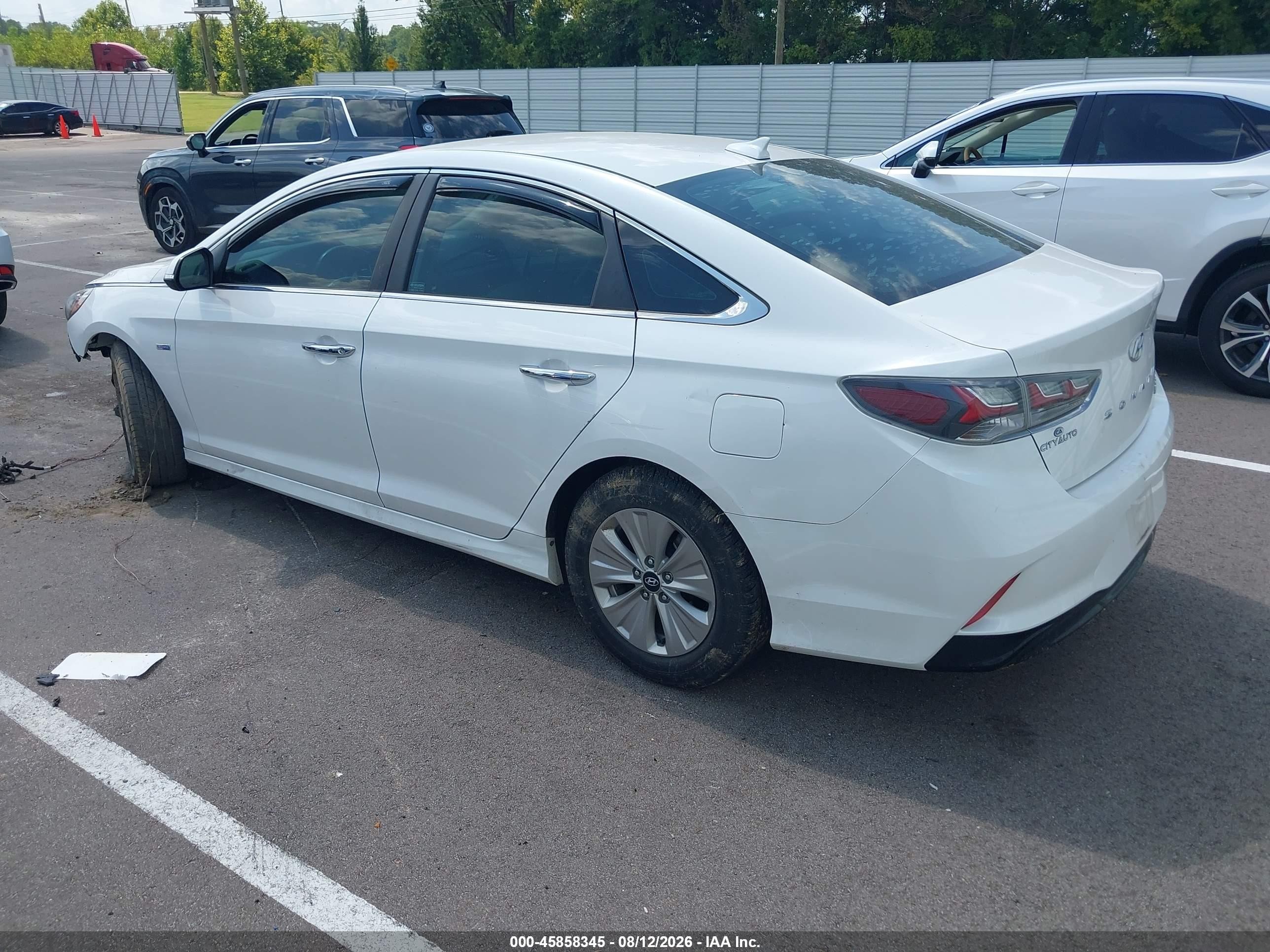 2019 Hyundai Sonata Hybrid Se White vin: KMHE24L32KA089513
