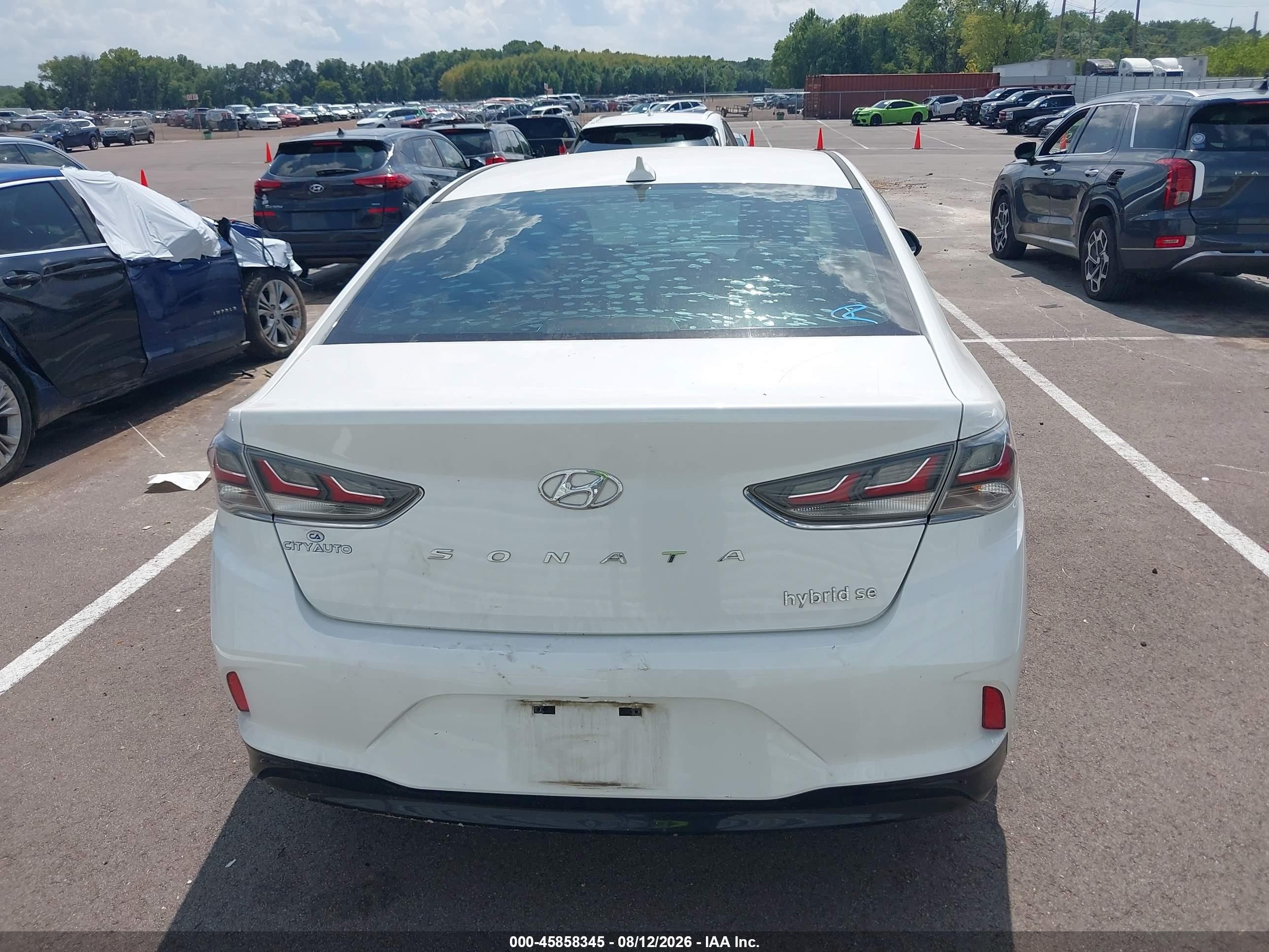 2019 Hyundai Sonata Hybrid Se White vin: KMHE24L32KA089513