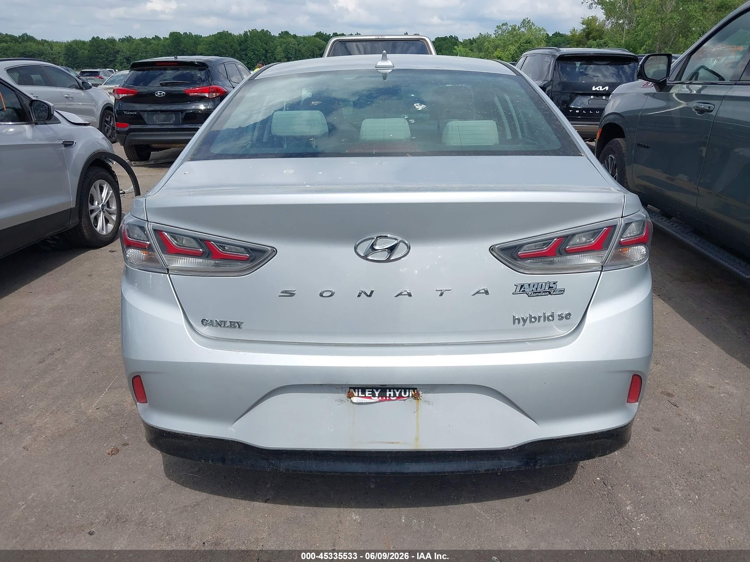 2019 Hyundai Sonata Hybrid Se Gray vin: KMHE24L34KA091196