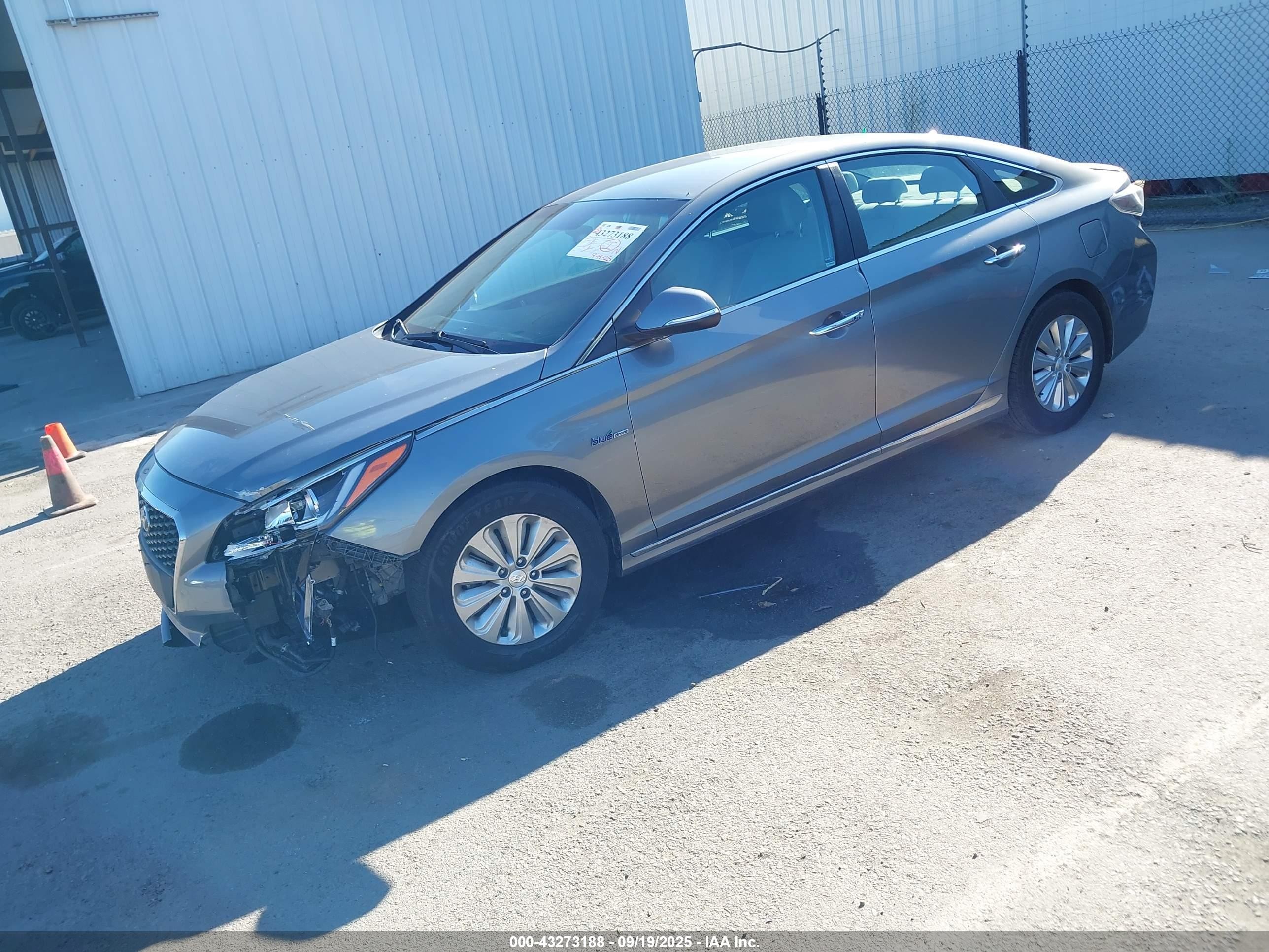2017 Hyundai Sonata Hybrid Se Gray vin: KMHE24L36HA066728