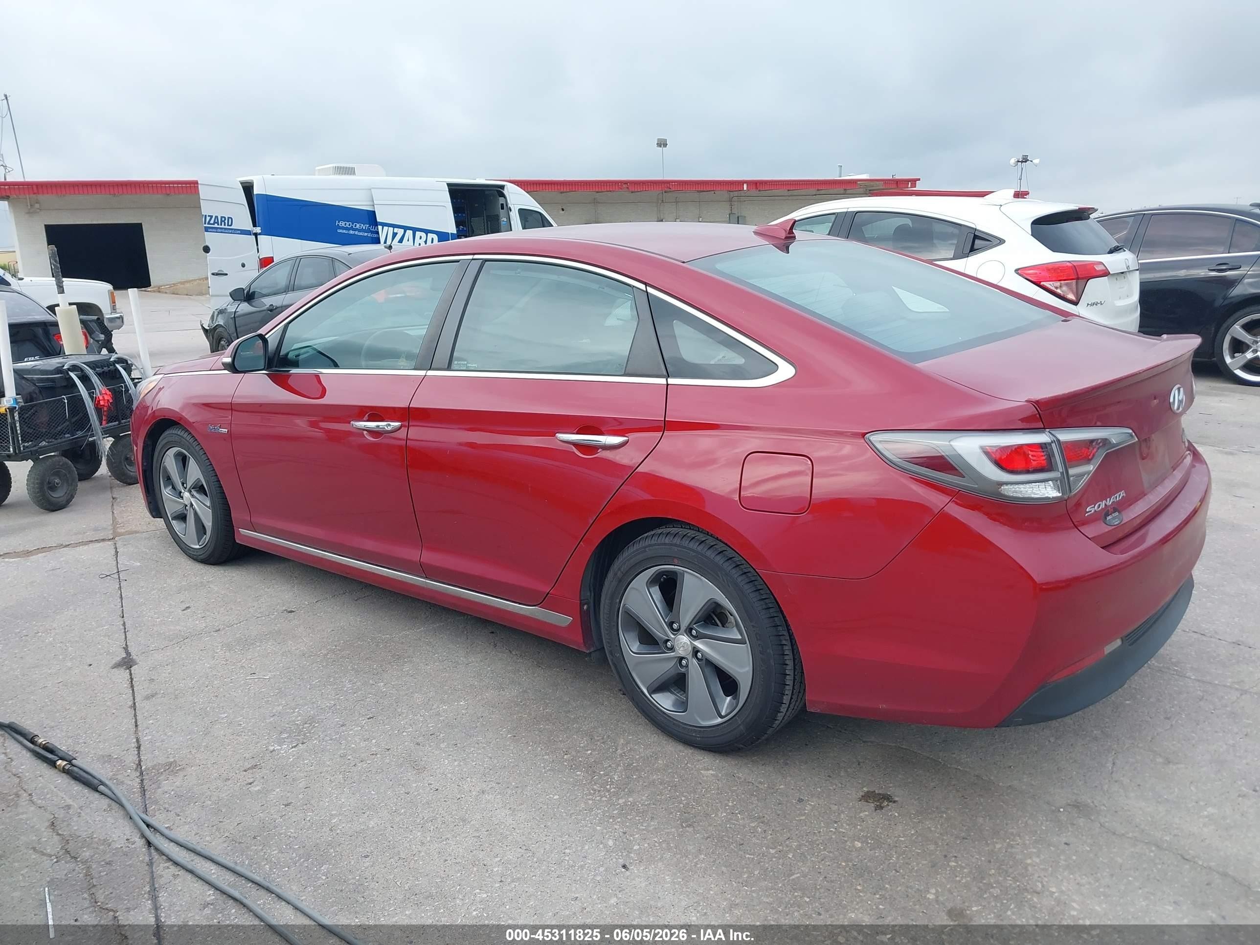 2016 Hyundai Sonata Hybrid Limited Red vin: KMHE34L13GA025502