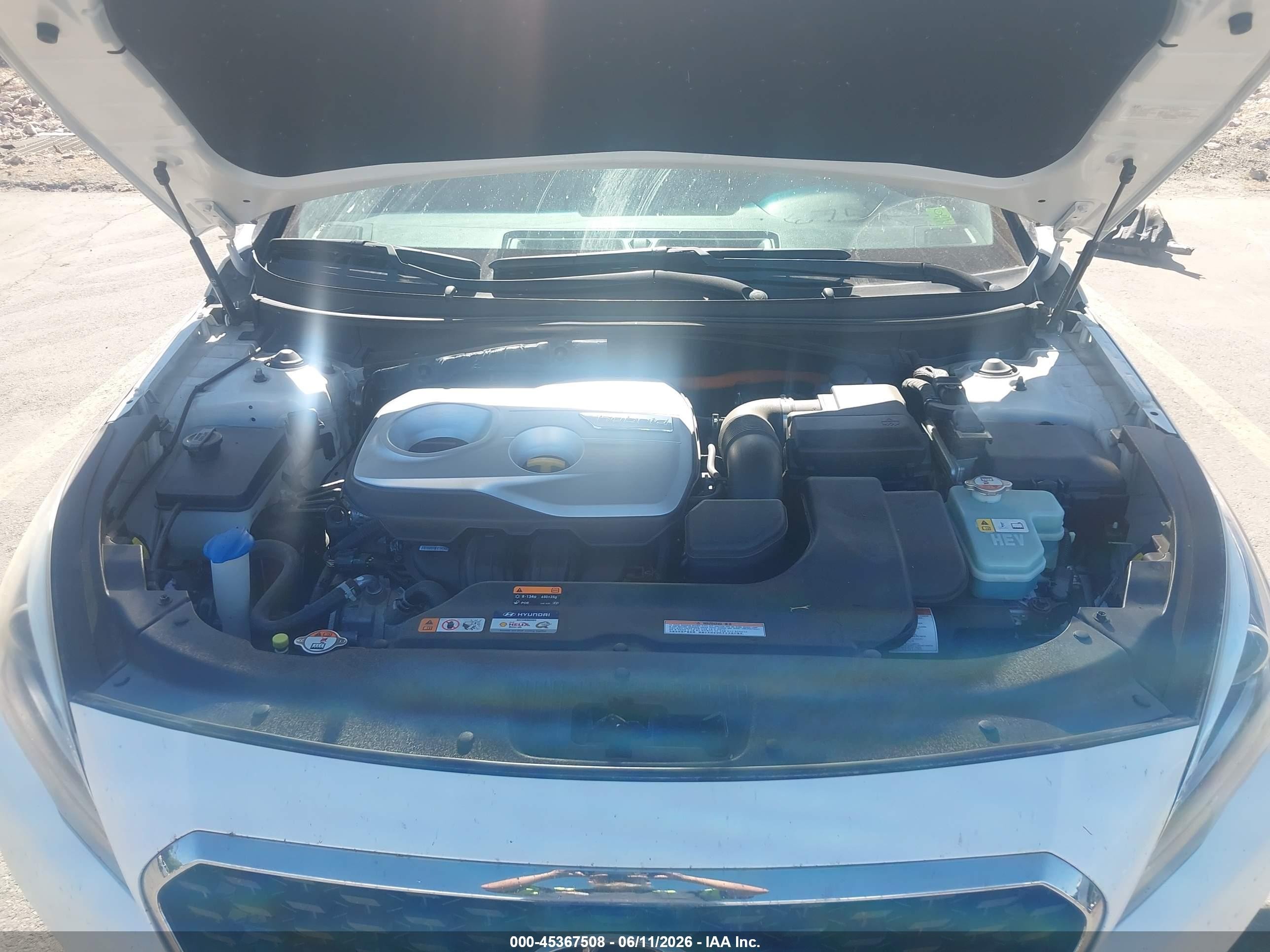 2016 Hyundai Sonata Hybrid Limited White vin: KMHE34L17GA026703