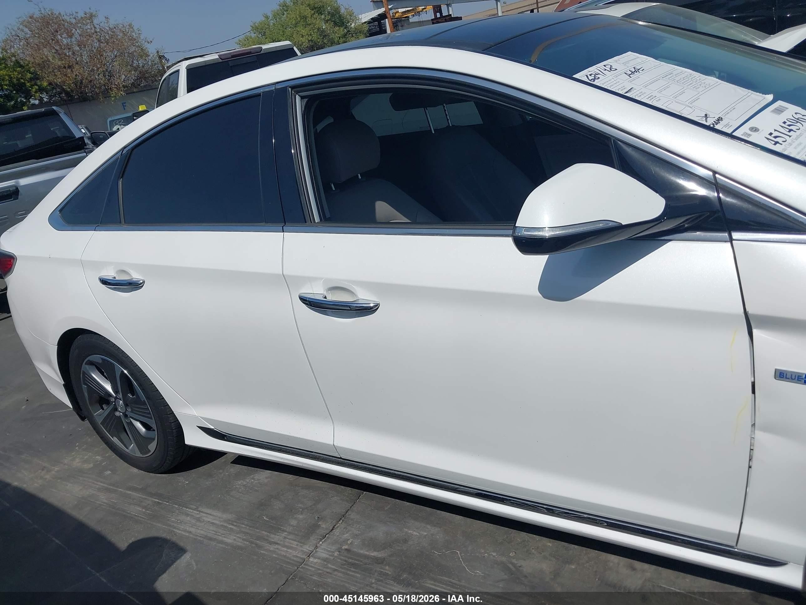 2019 Hyundai Sonata Hybrid Limited White vin: KMHE34L39KA092390