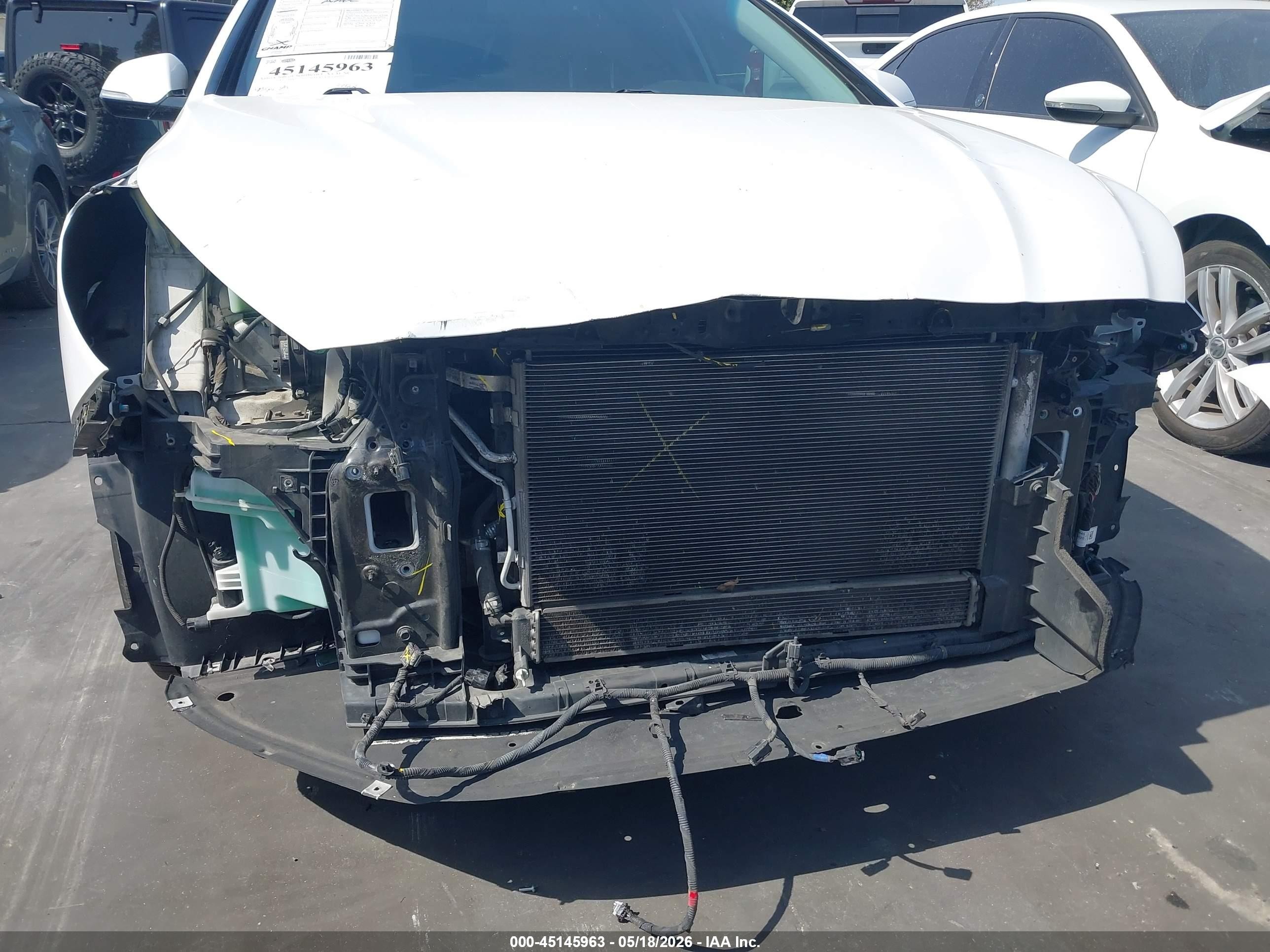 2019 Hyundai Sonata Hybrid Limited White vin: KMHE34L39KA092390