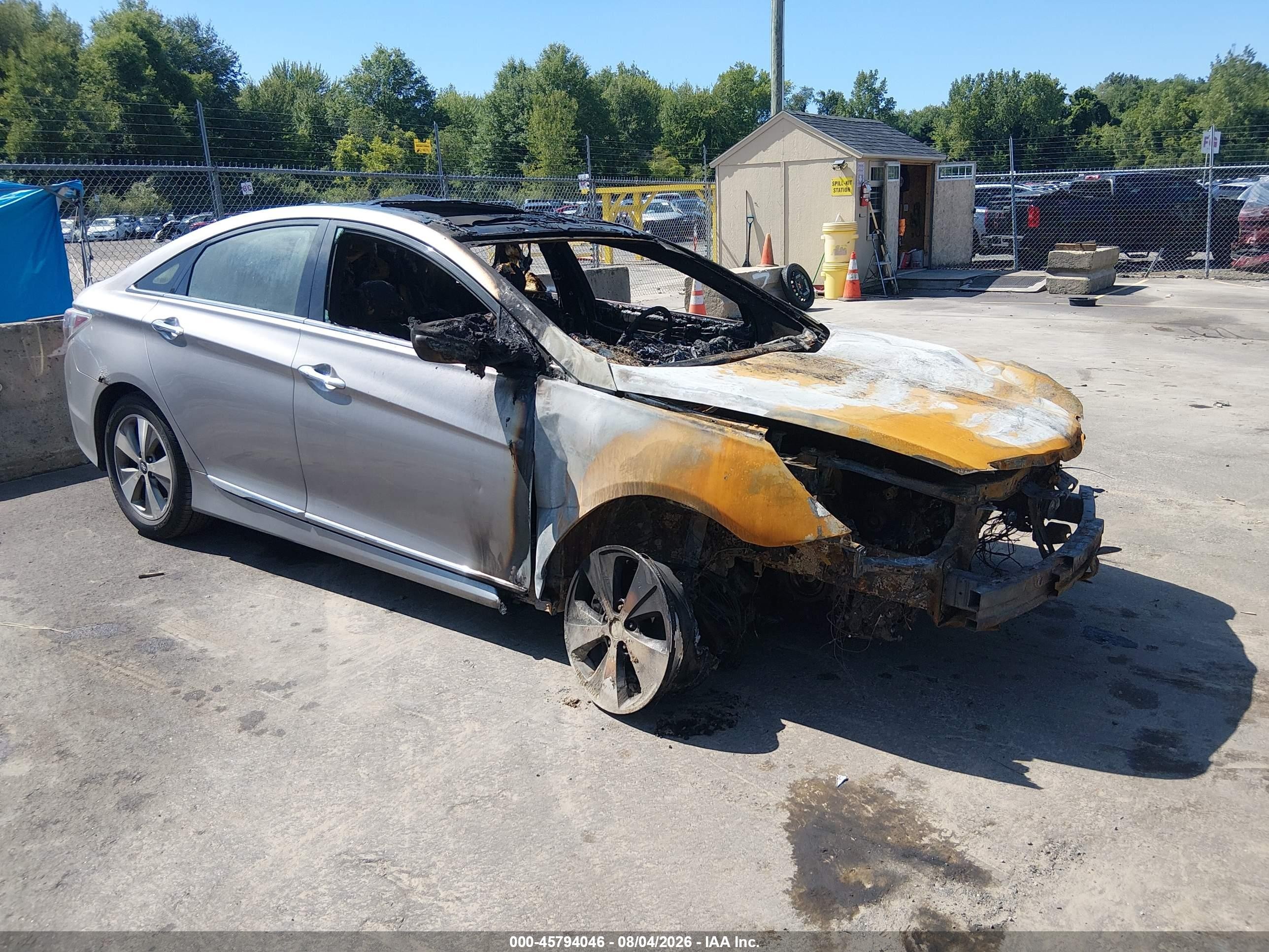 2011 Hyundai Sonata Hybrid Silver vin: KMHEC4A40BA002765