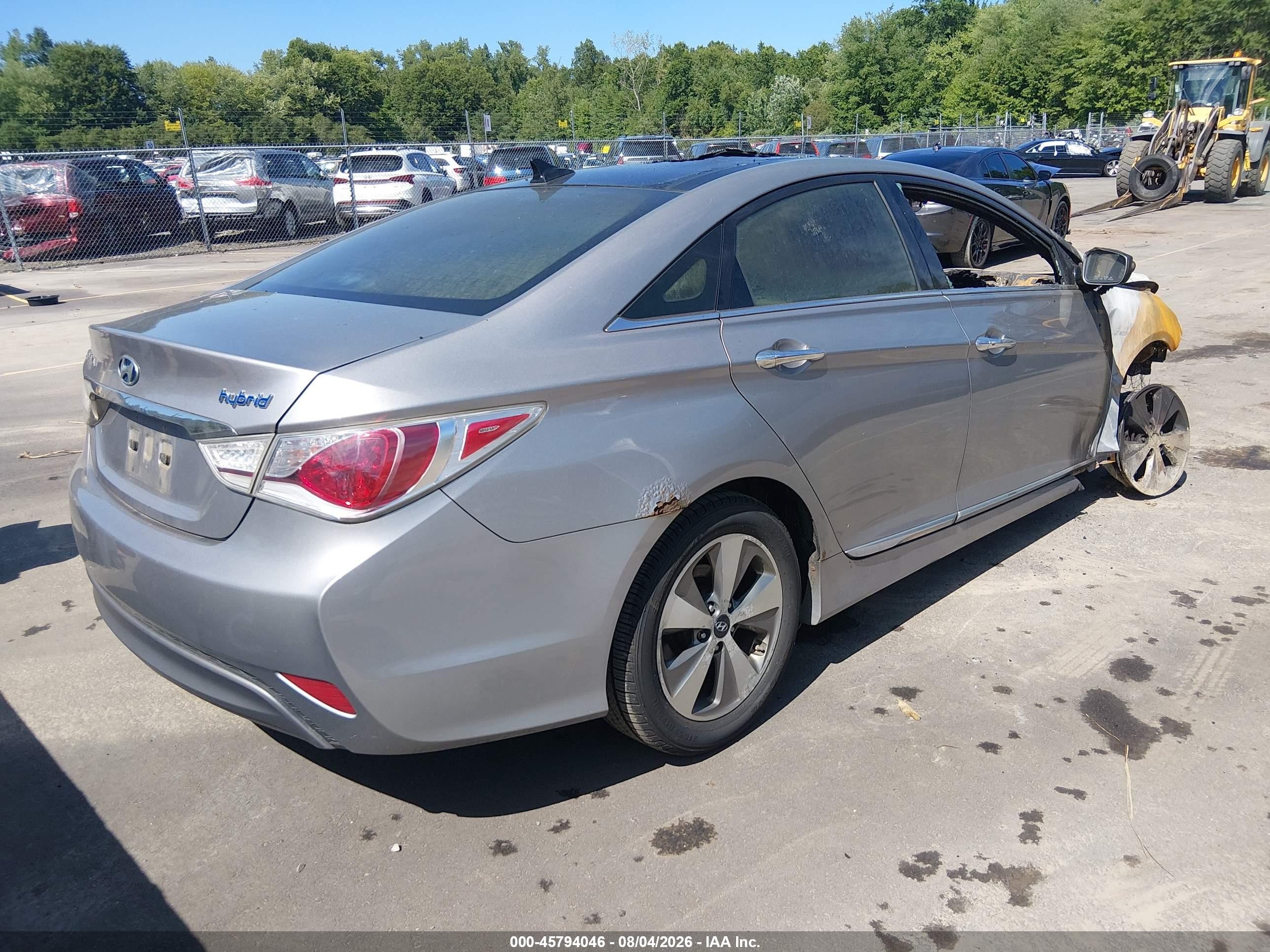 2011 Hyundai Sonata Hybrid Silver vin: KMHEC4A40BA002765