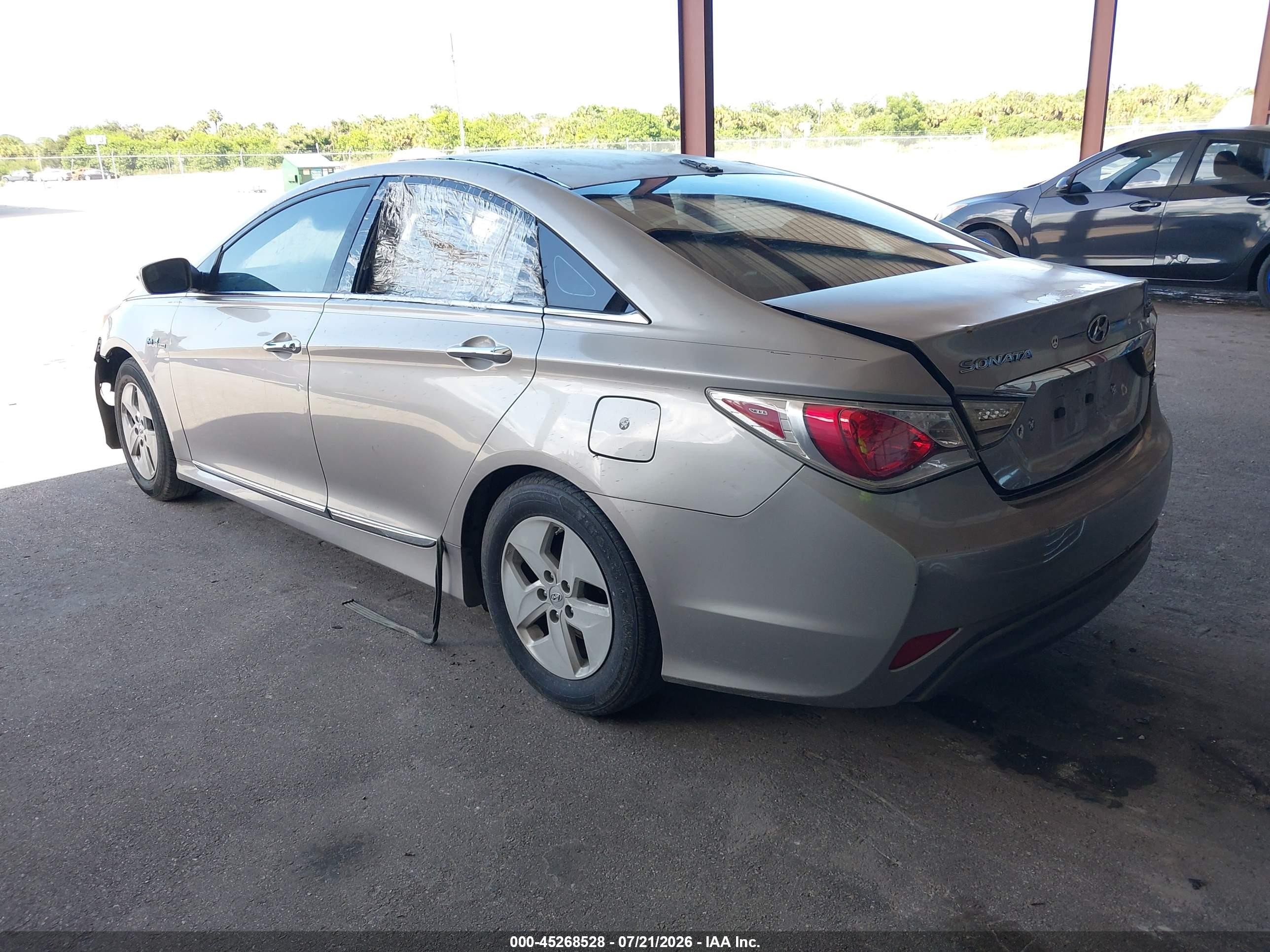2011 Hyundai Sonata Hybrid Silver vin: KMHEC4A40BA005746