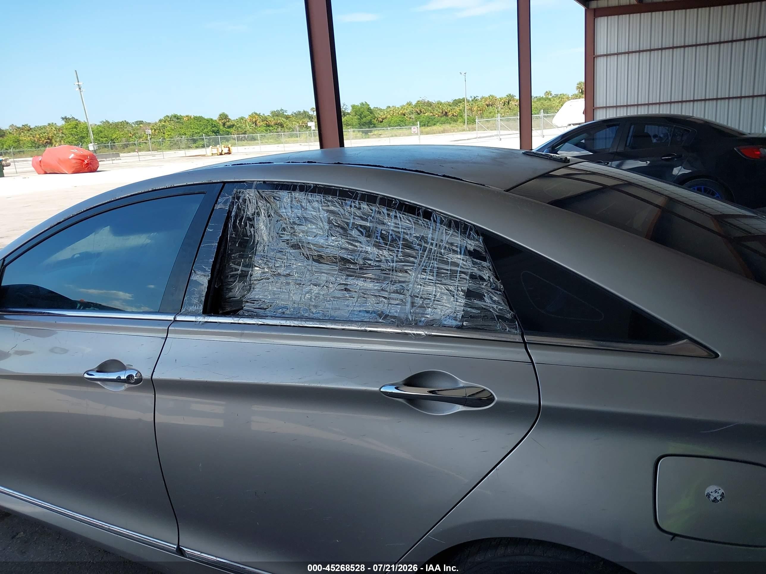 2011 Hyundai Sonata Hybrid Silver vin: KMHEC4A40BA005746