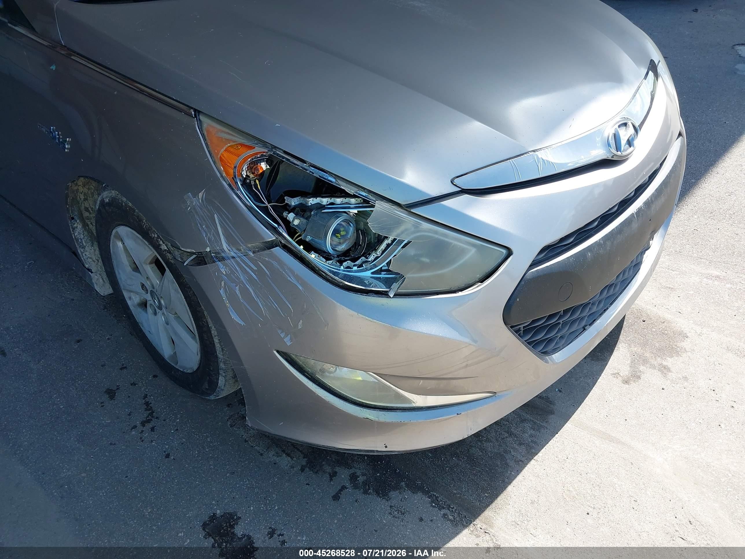 2011 Hyundai Sonata Hybrid Silver vin: KMHEC4A40BA005746