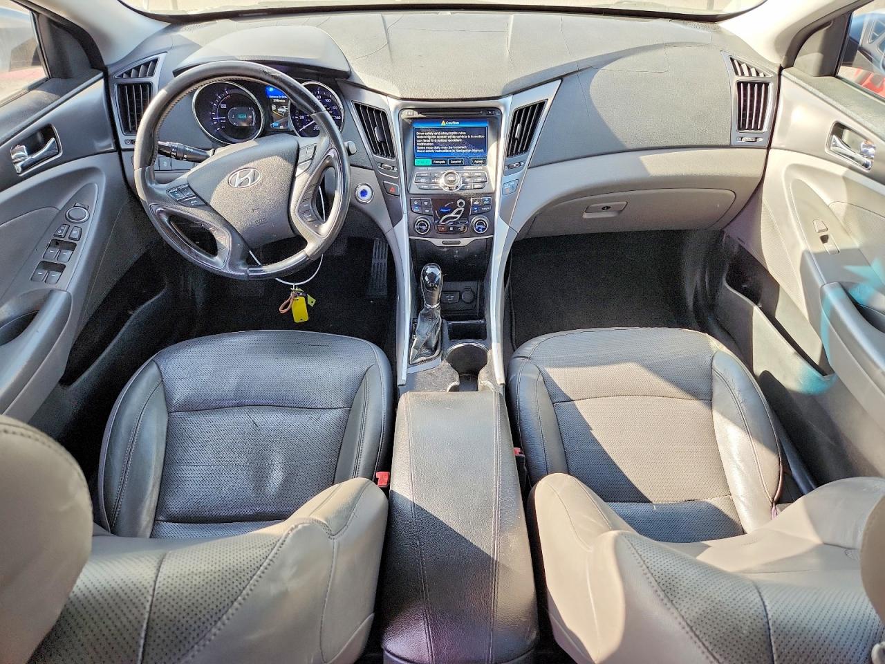 2011 Hyundai Sonata Hybrid Серебряный vin: KMHEC4A40BA007934
