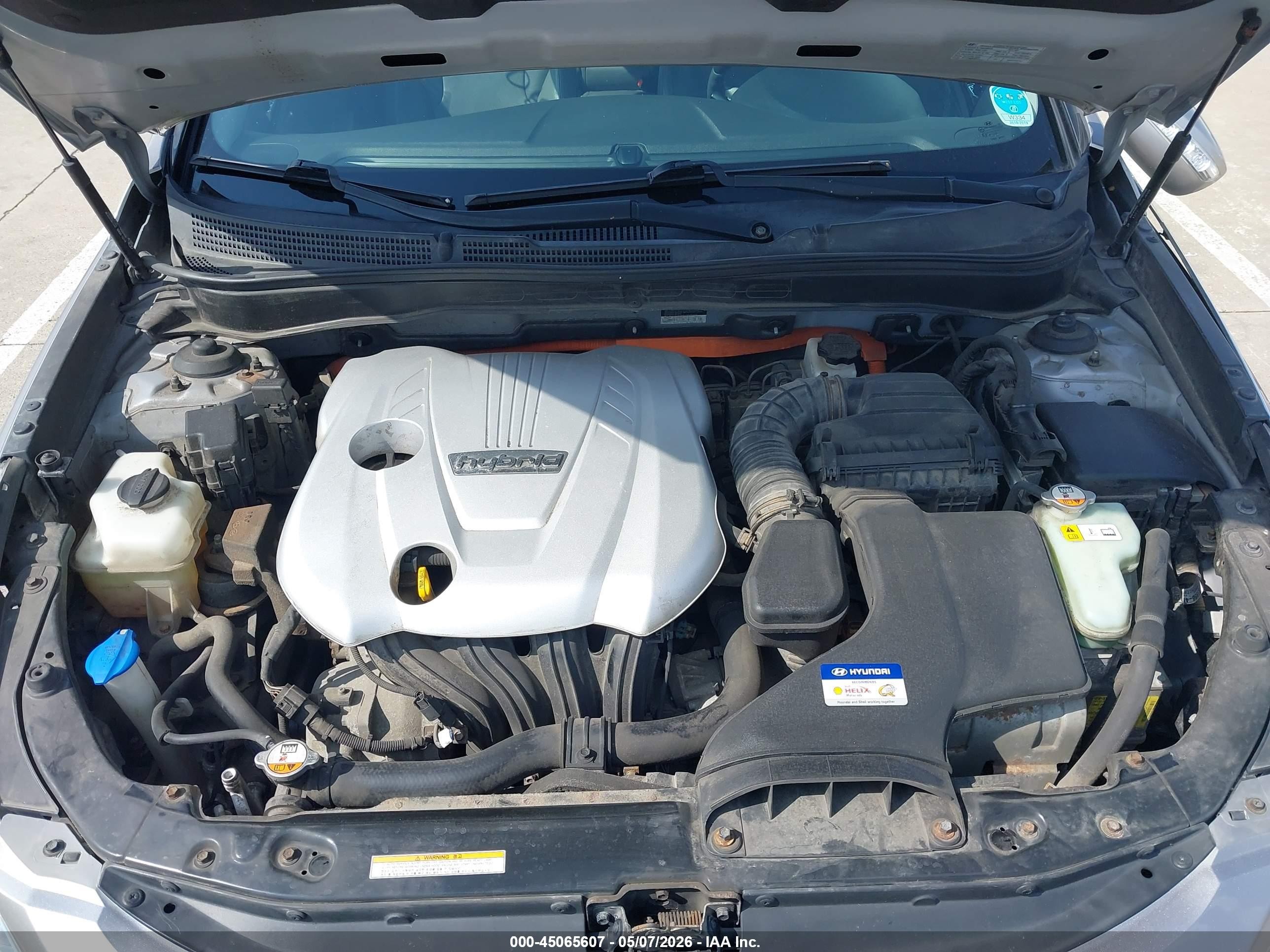2011 Hyundai Sonata Hybrid   Silver vin: KMHEC4A40BA014513