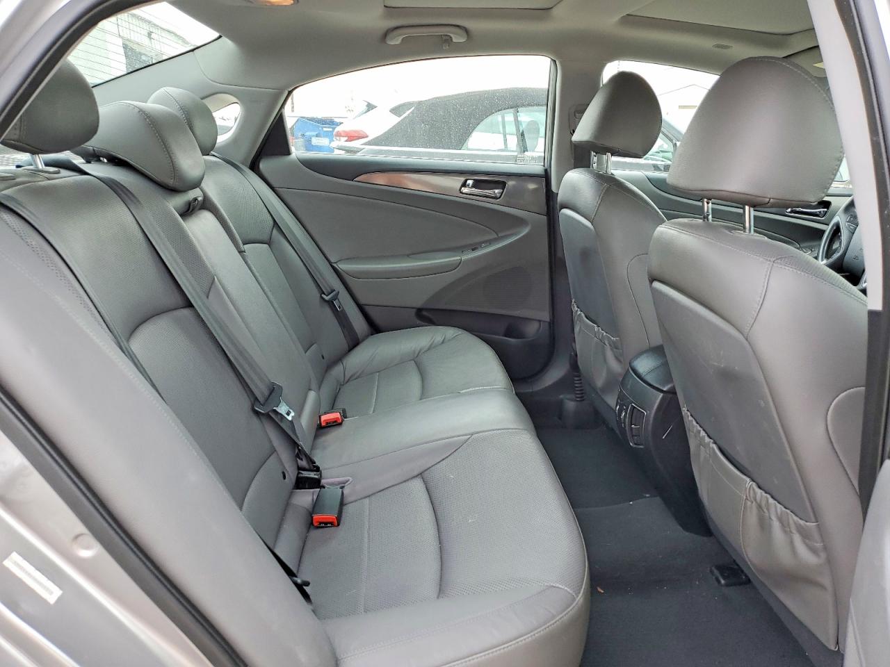 2011 Hyundai Sonata Hybrid Silver vin: KMHEC4A40BA018318