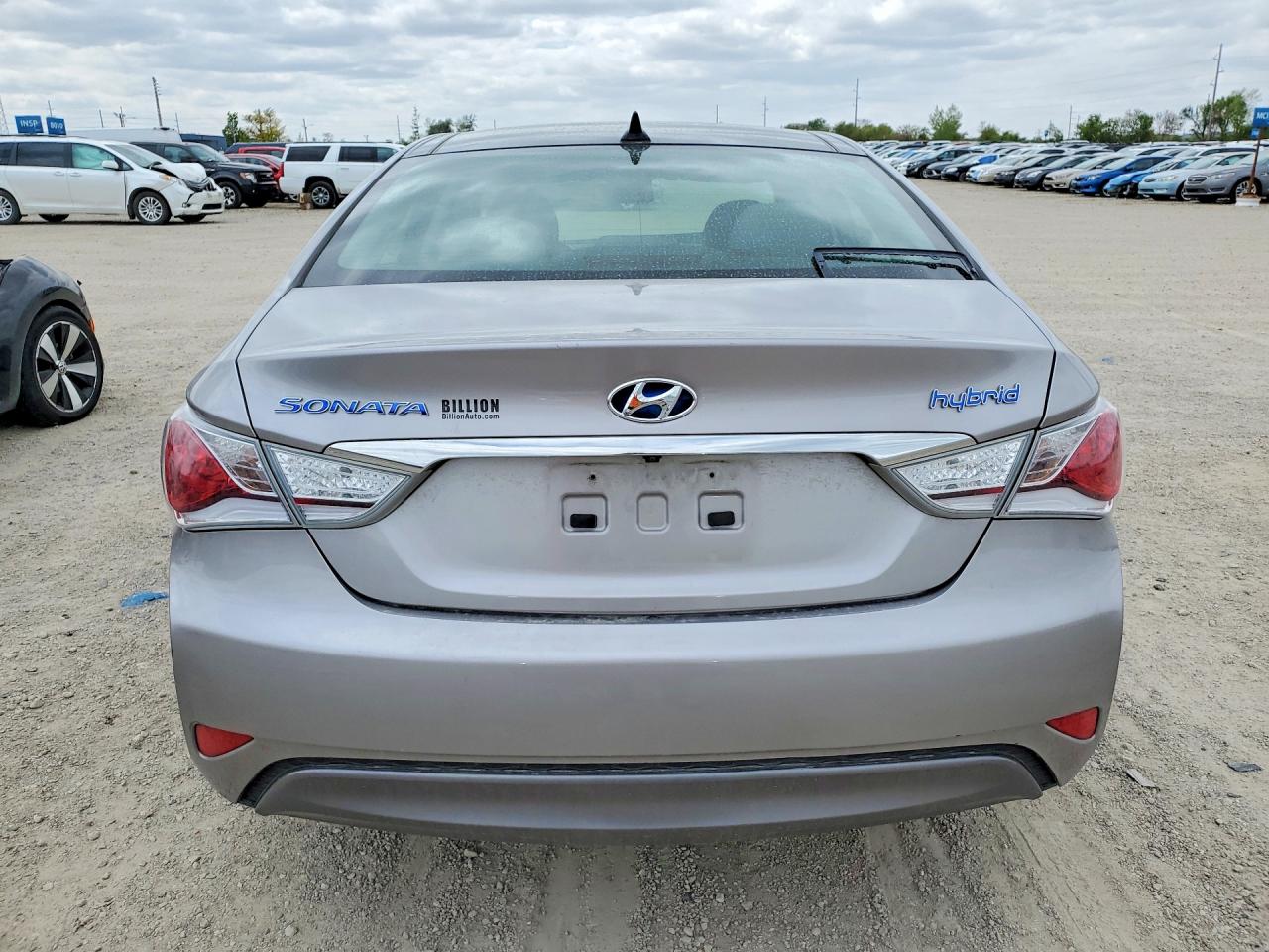 2011 Hyundai Sonata Hybrid Silver vin: KMHEC4A40BA018318