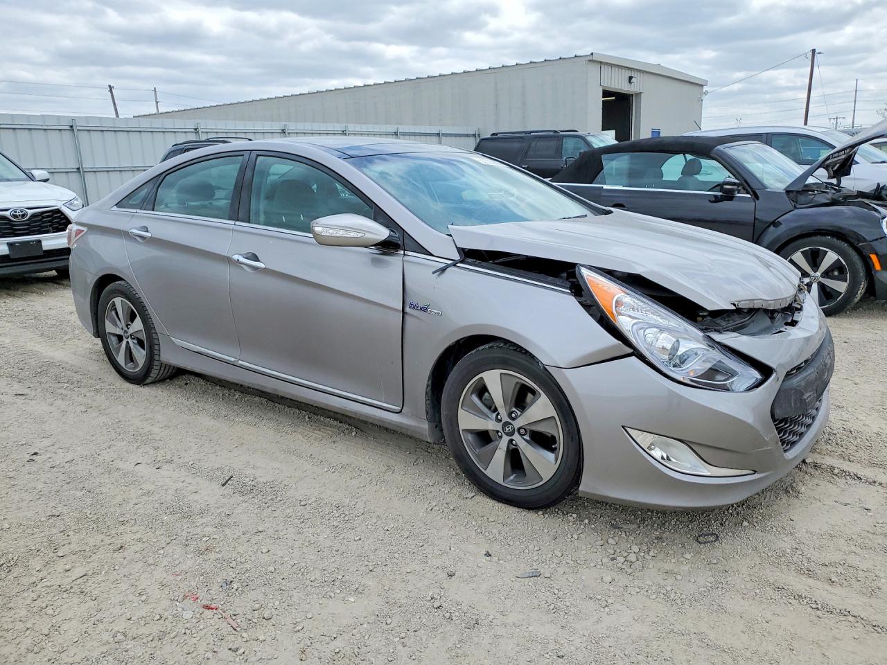 2011 Hyundai Sonata Hybrid Silver vin: KMHEC4A40BA018318