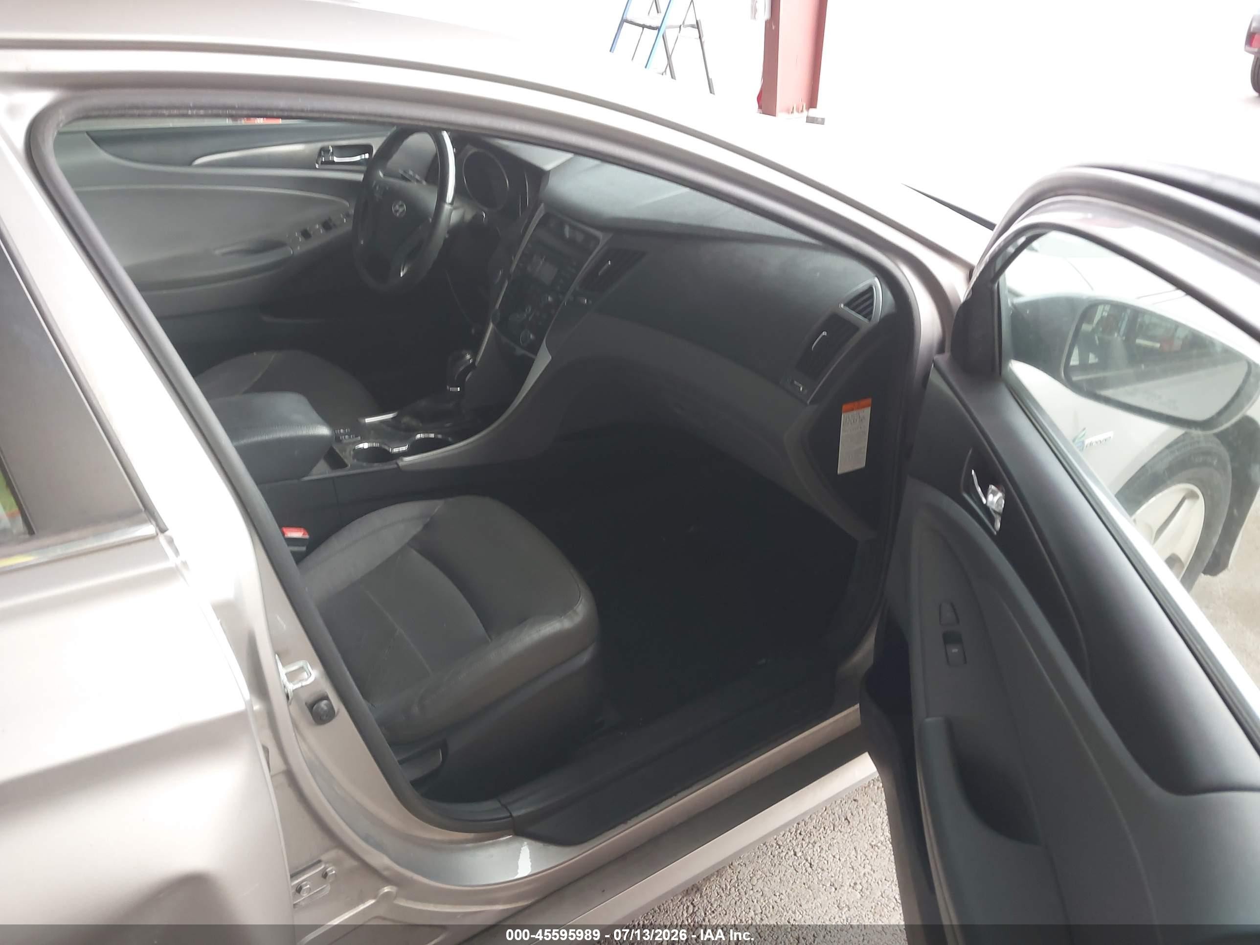 2012 Hyundai Sonata Hybrid   Gray vin: KMHEC4A40CA026338