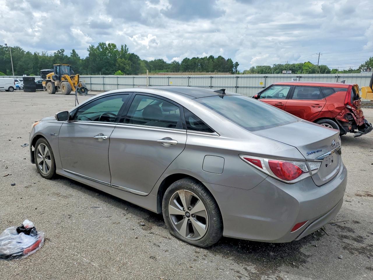 2012 Hyundai Sonata Hybrid Silver vin: KMHEC4A40CA035086