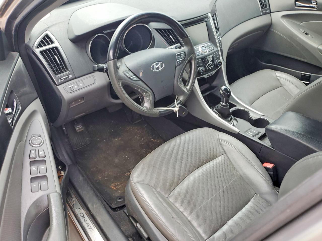 2012 Hyundai Sonata Hybrid Silver vin: KMHEC4A40CA035086