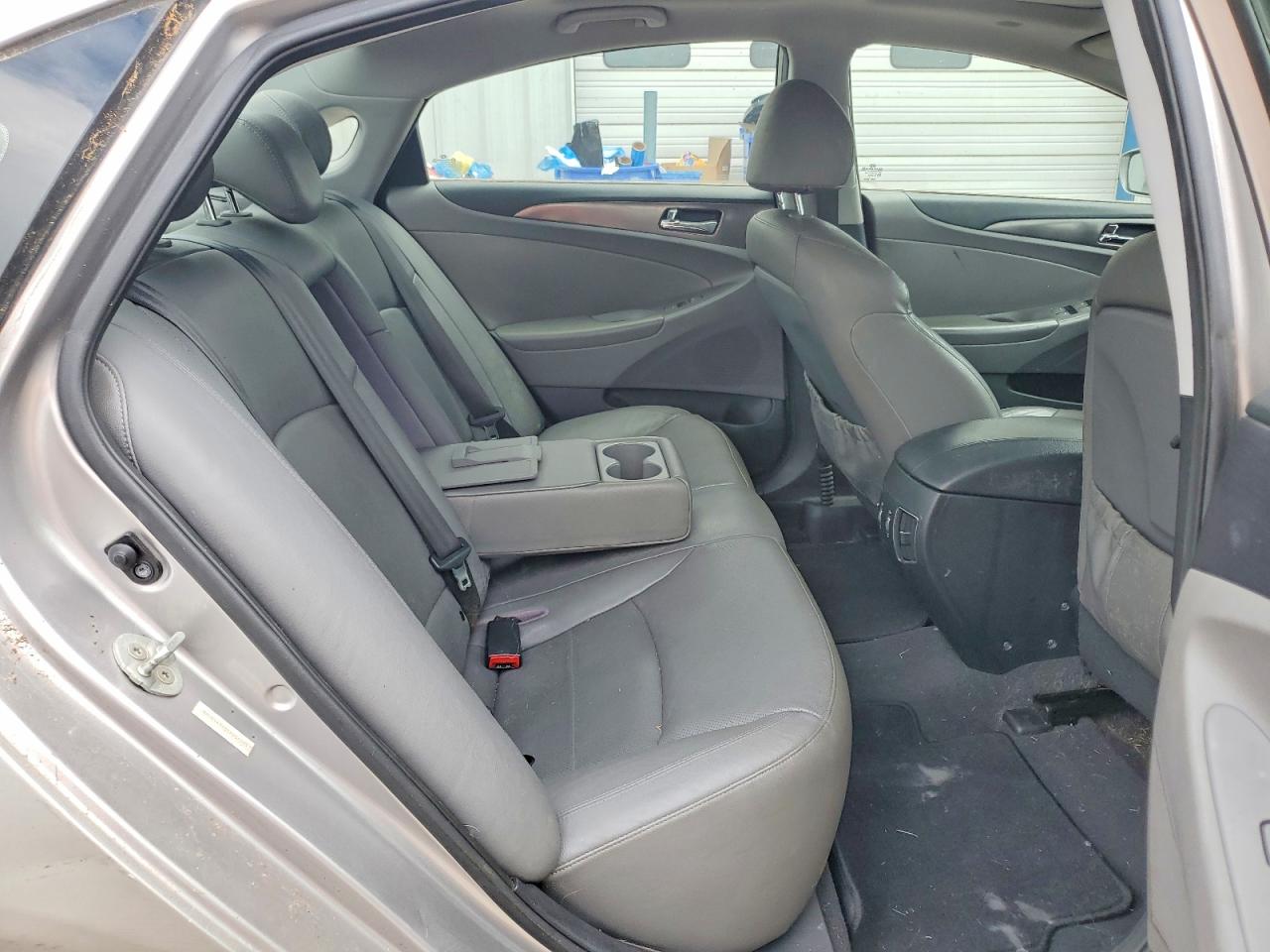 2012 Hyundai Sonata Hybrid Silver vin: KMHEC4A40CA035086