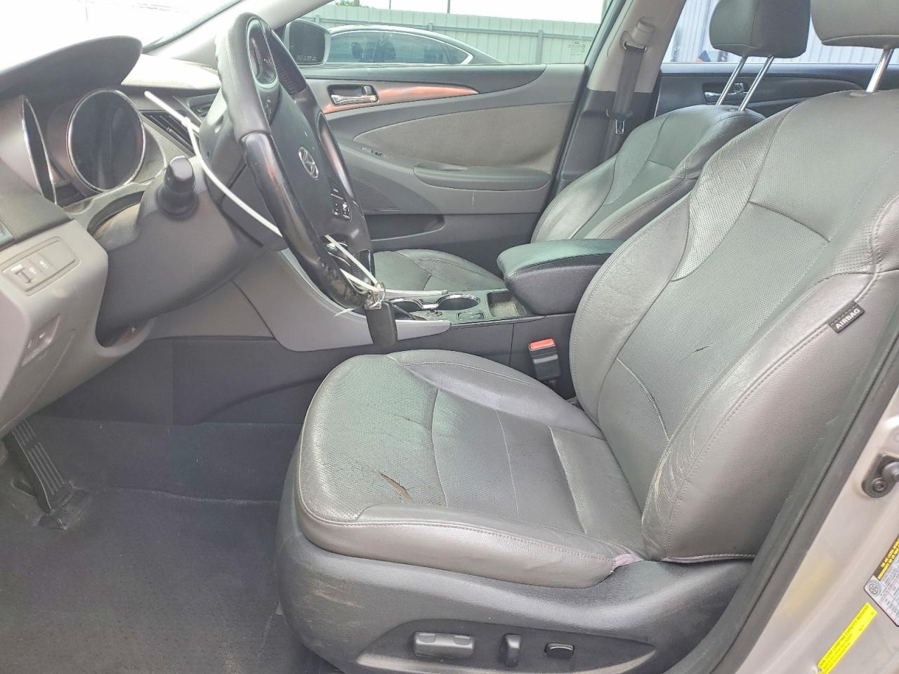 2012 Hyundai Sonata Hybrid Silver vin: KMHEC4A40CA035427