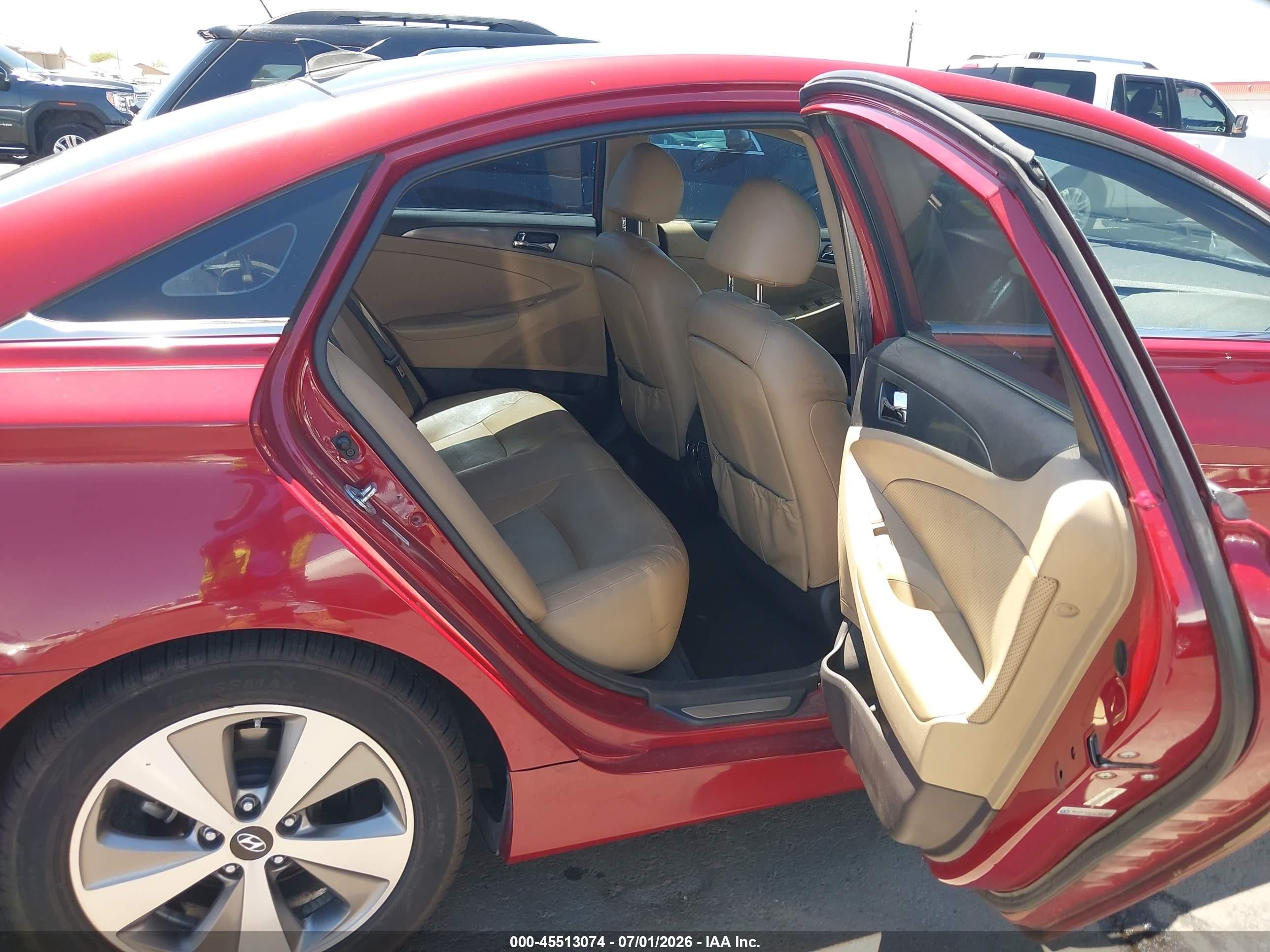 2012 Hyundai Sonata Hybrid   Red vin: KMHEC4A40CA057234