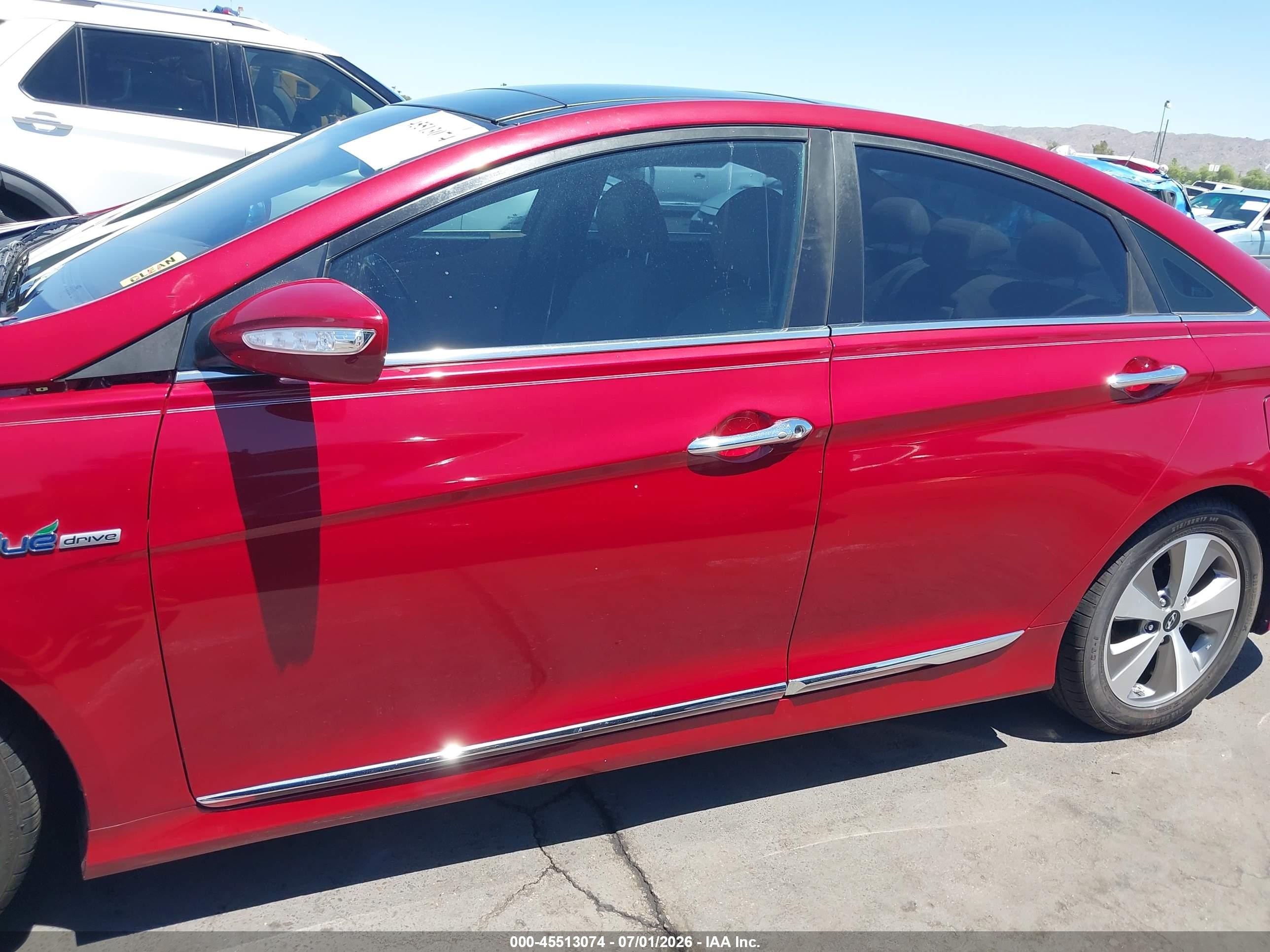 2012 Hyundai Sonata Hybrid   Red vin: KMHEC4A40CA057234