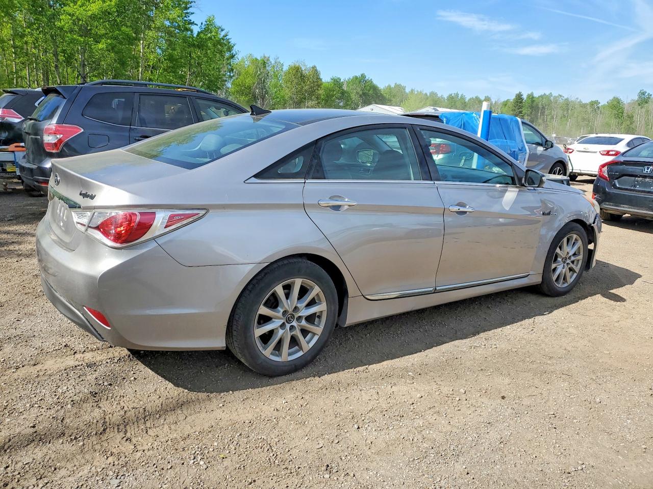 2012 Hyundai Sonata Hybrid Silver vin: KMHEC4A40CA060313
