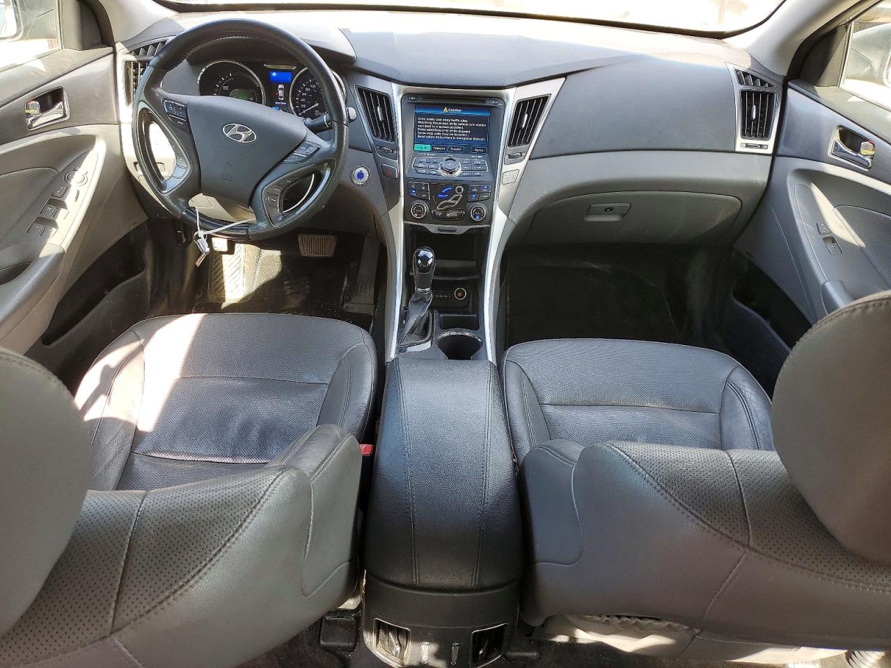 2012 Hyundai Sonata Hybrid Silver vin: KMHEC4A40CA060313