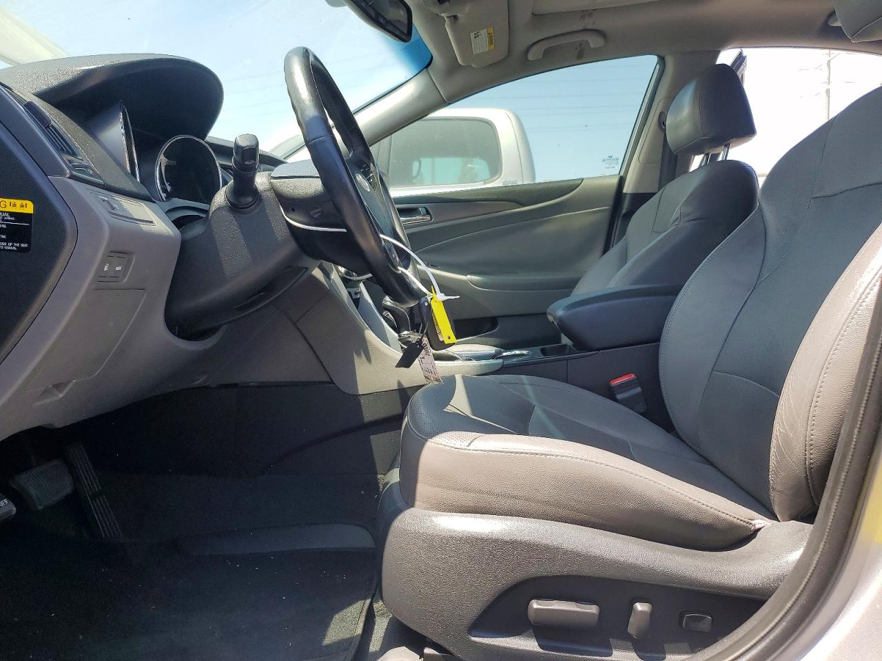 2013 Hyundai Sonata Hybrid Silver vin: KMHEC4A40DA069532