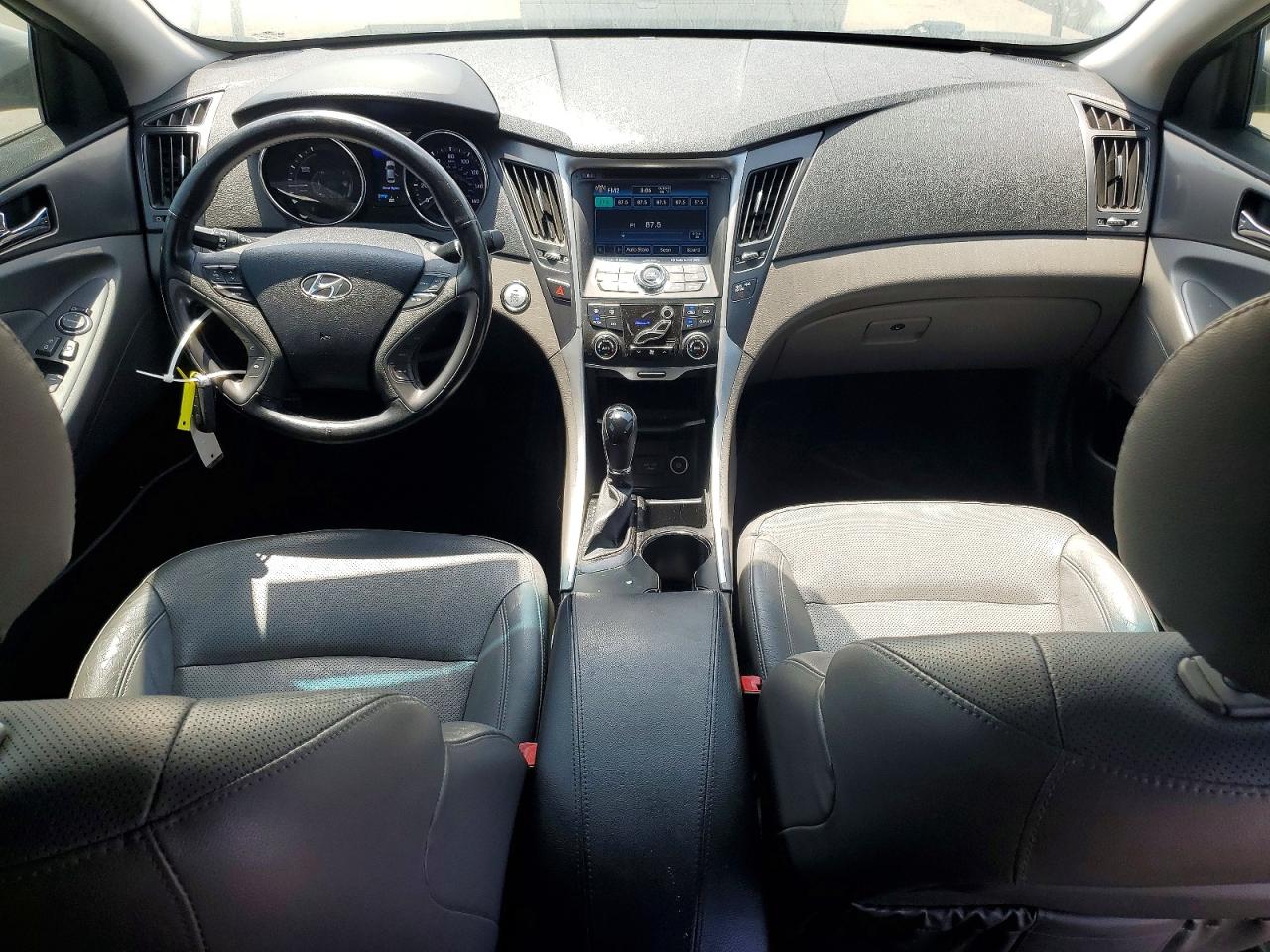 2013 Hyundai Sonata Hybrid Silver vin: KMHEC4A40DA069532