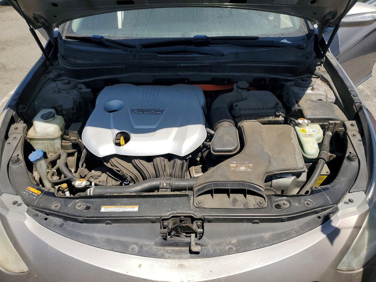 2013 Hyundai Sonata Hybrid Silver vin: KMHEC4A40DA069532