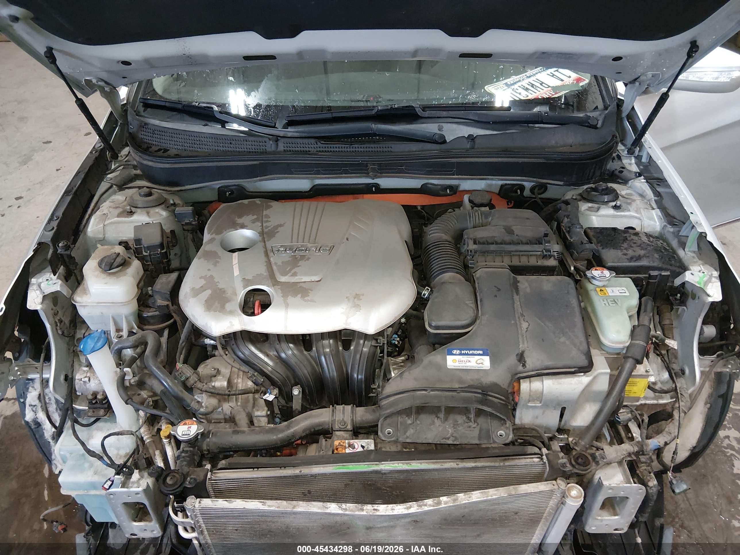 2013 Hyundai Sonata Hybrid Limited Silver vin: KMHEC4A40DA072074