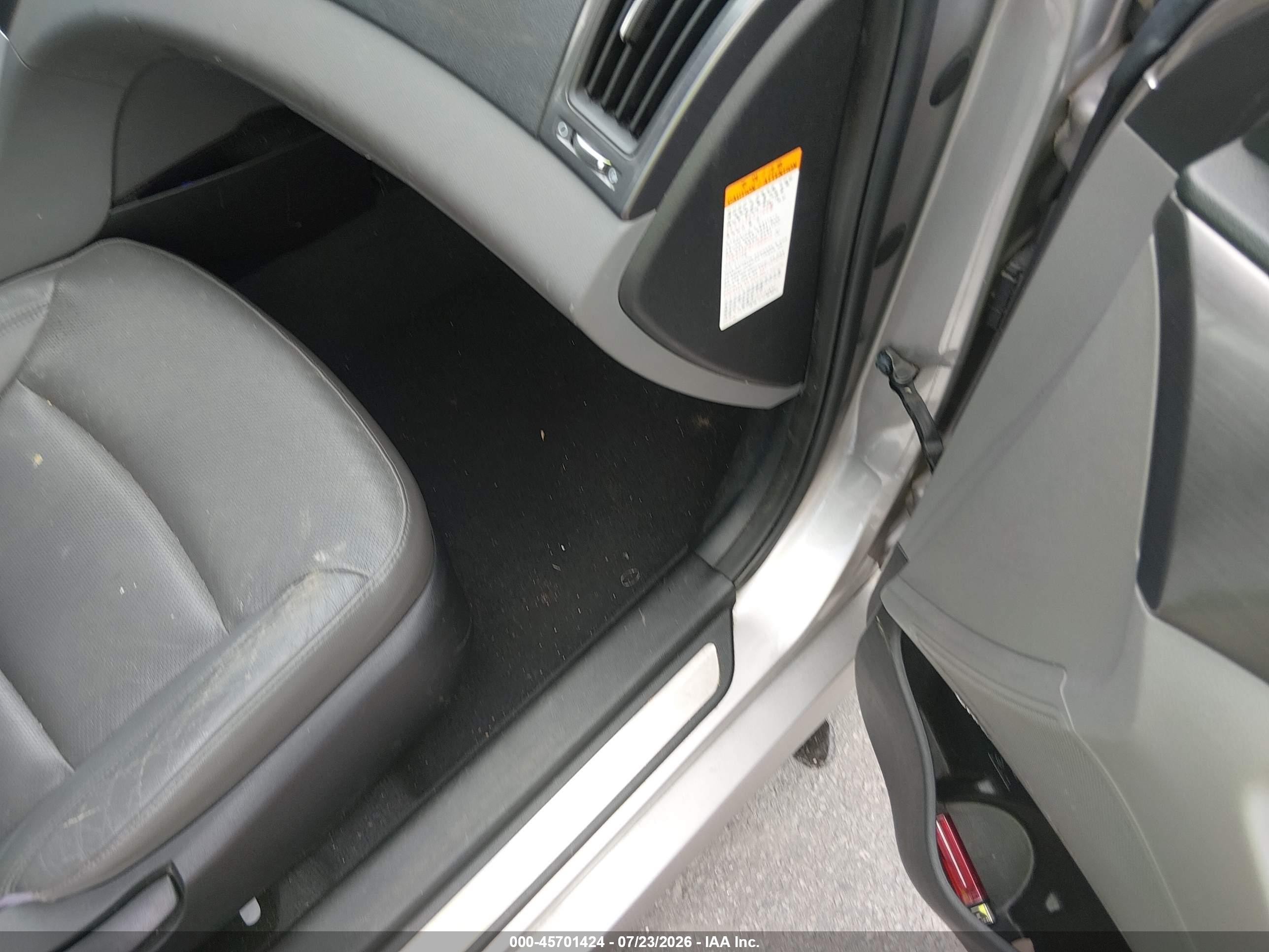 2013 Hyundai Sonata Hybrid Limited Silver vin: KMHEC4A40DA090171