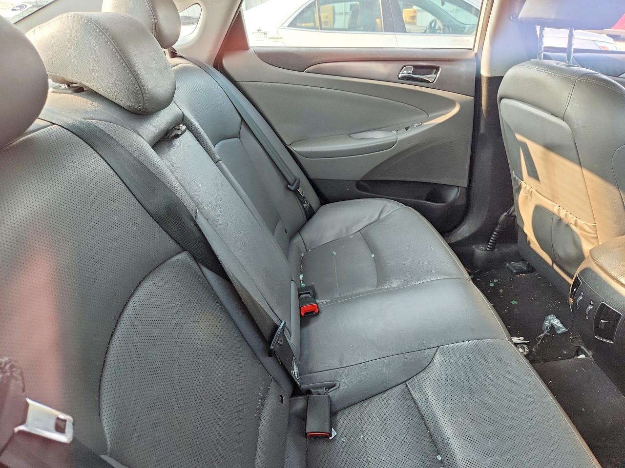 2013 Hyundai Sonata Hybrid Silver vin: KMHEC4A40DA097542