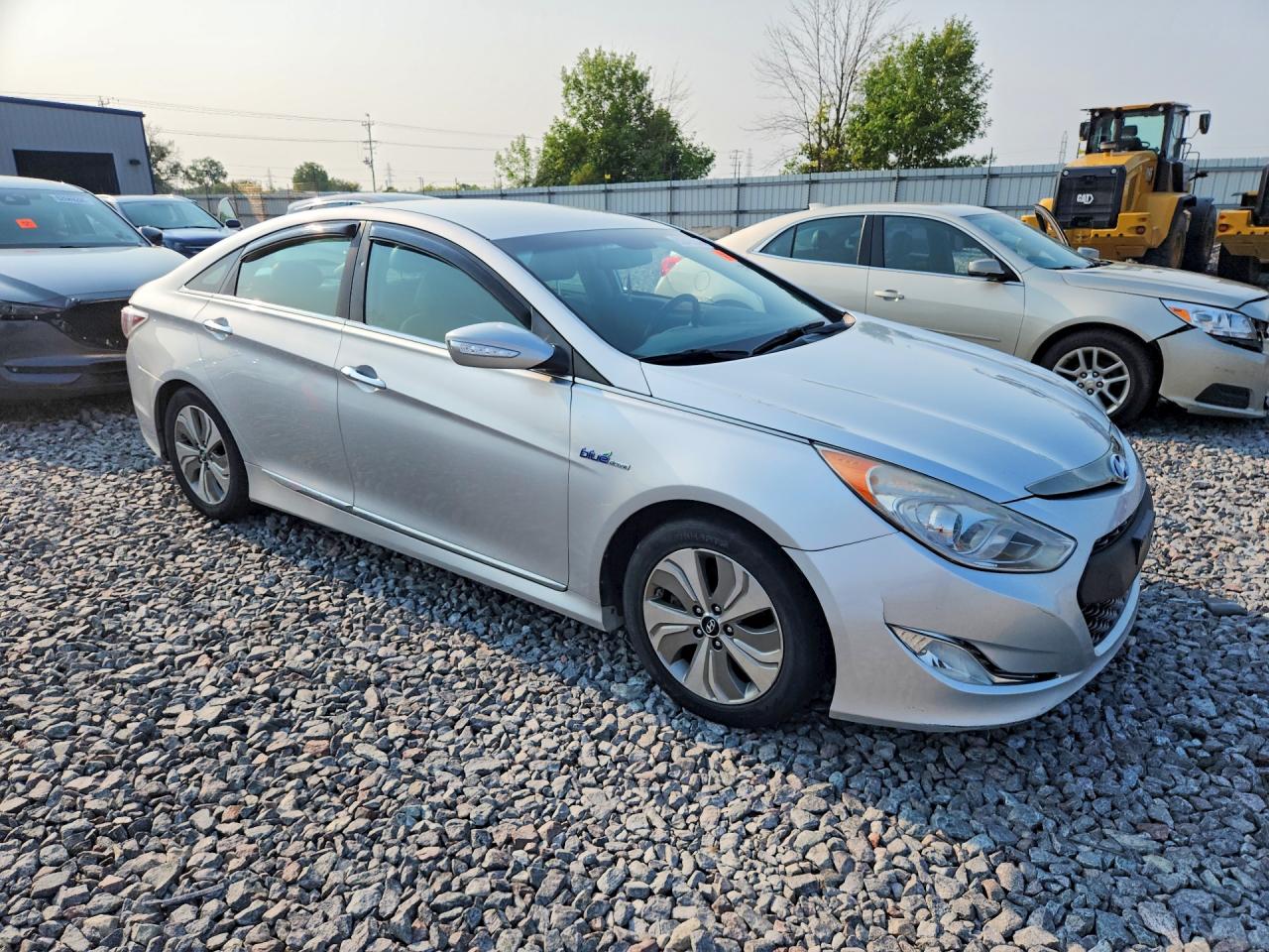 2013 Hyundai Sonata Hybrid Silver vin: KMHEC4A40DA097542