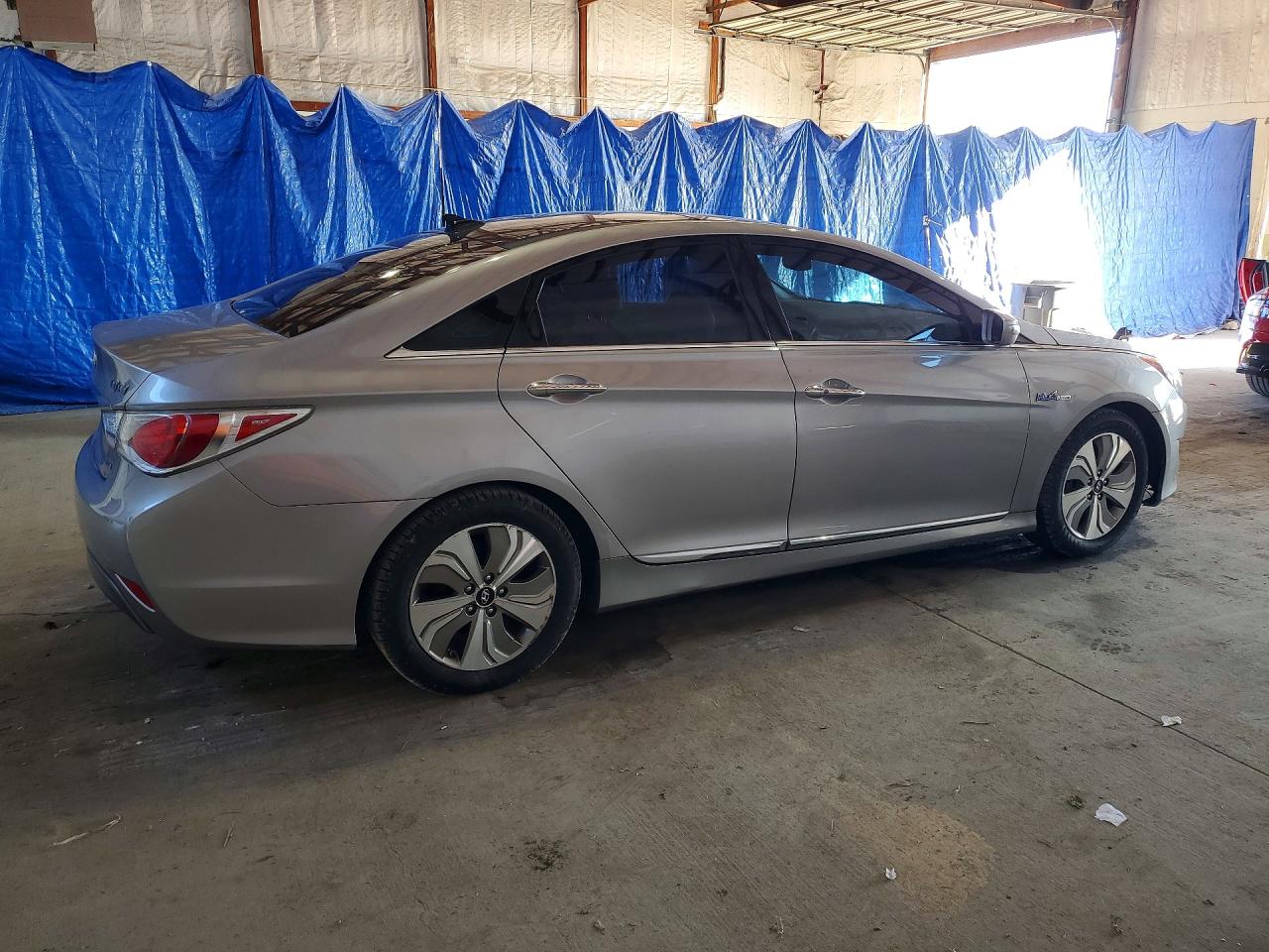 2014 Hyundai Sonata Hybrid Silver vin: KMHEC4A40EA105012