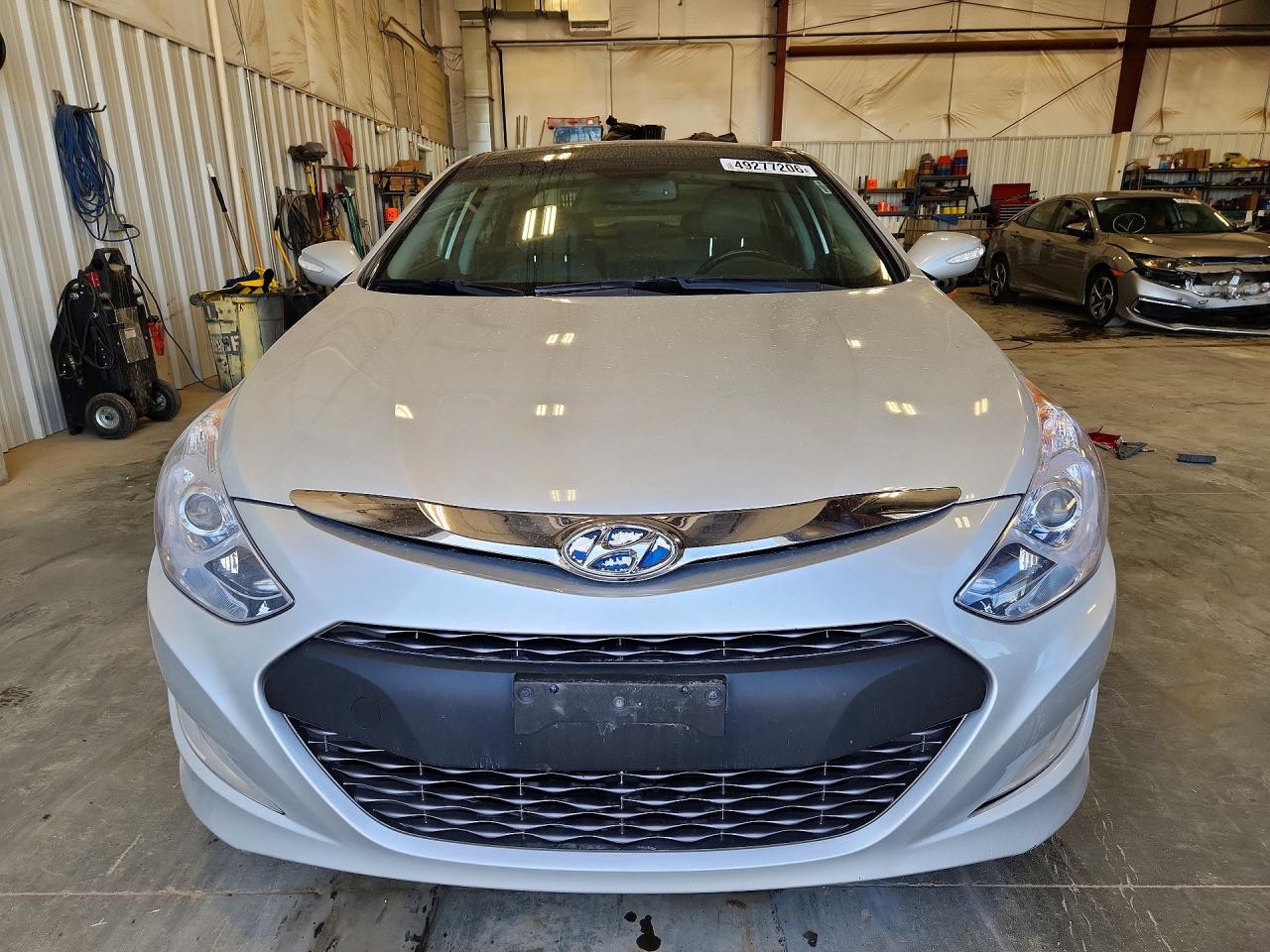 2014 Hyundai Sonata Hybrid Silver vin: KMHEC4A40EA108010