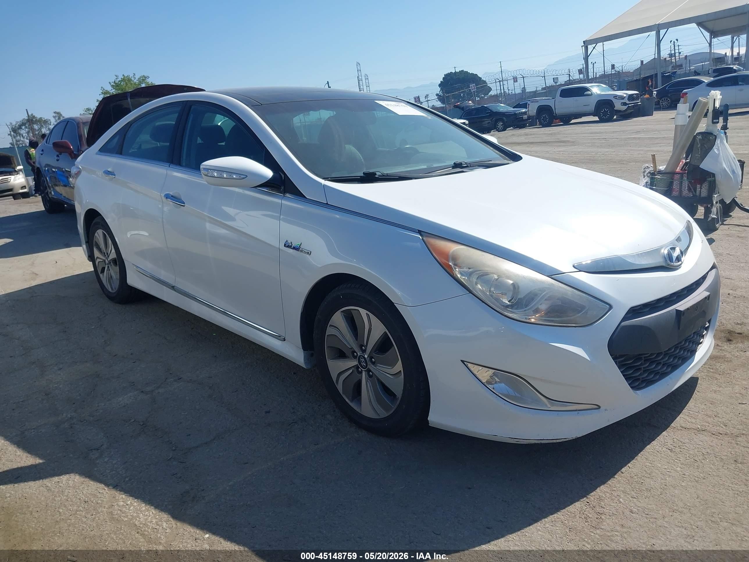 2015 Hyundai Sonata Hybrid Limited White vin: KMHEC4A40FA126184