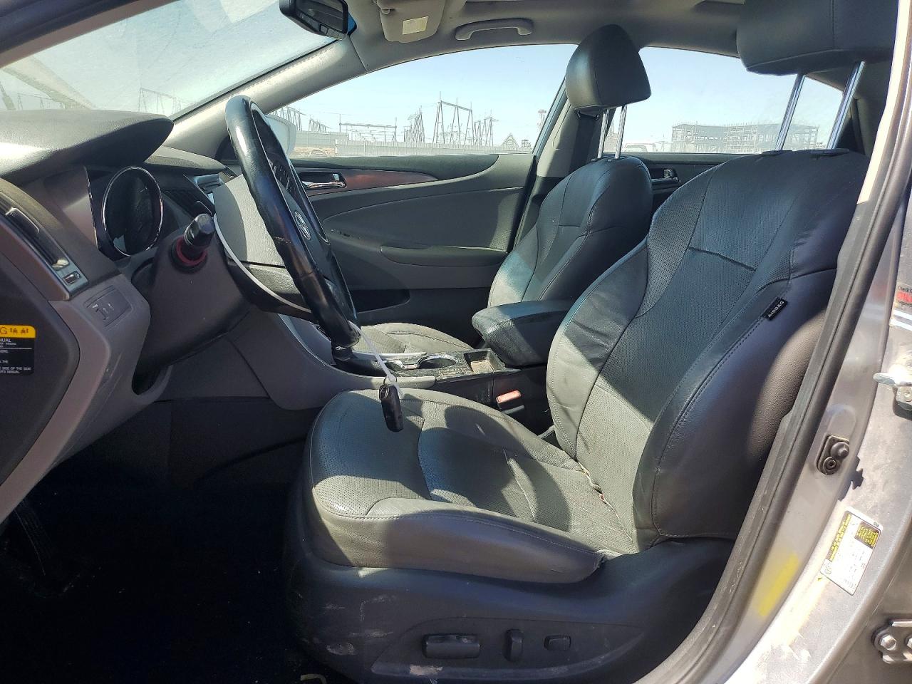 2015 Hyundai Sonata Hybrid Limited Silver vin: KMHEC4A40FA127657