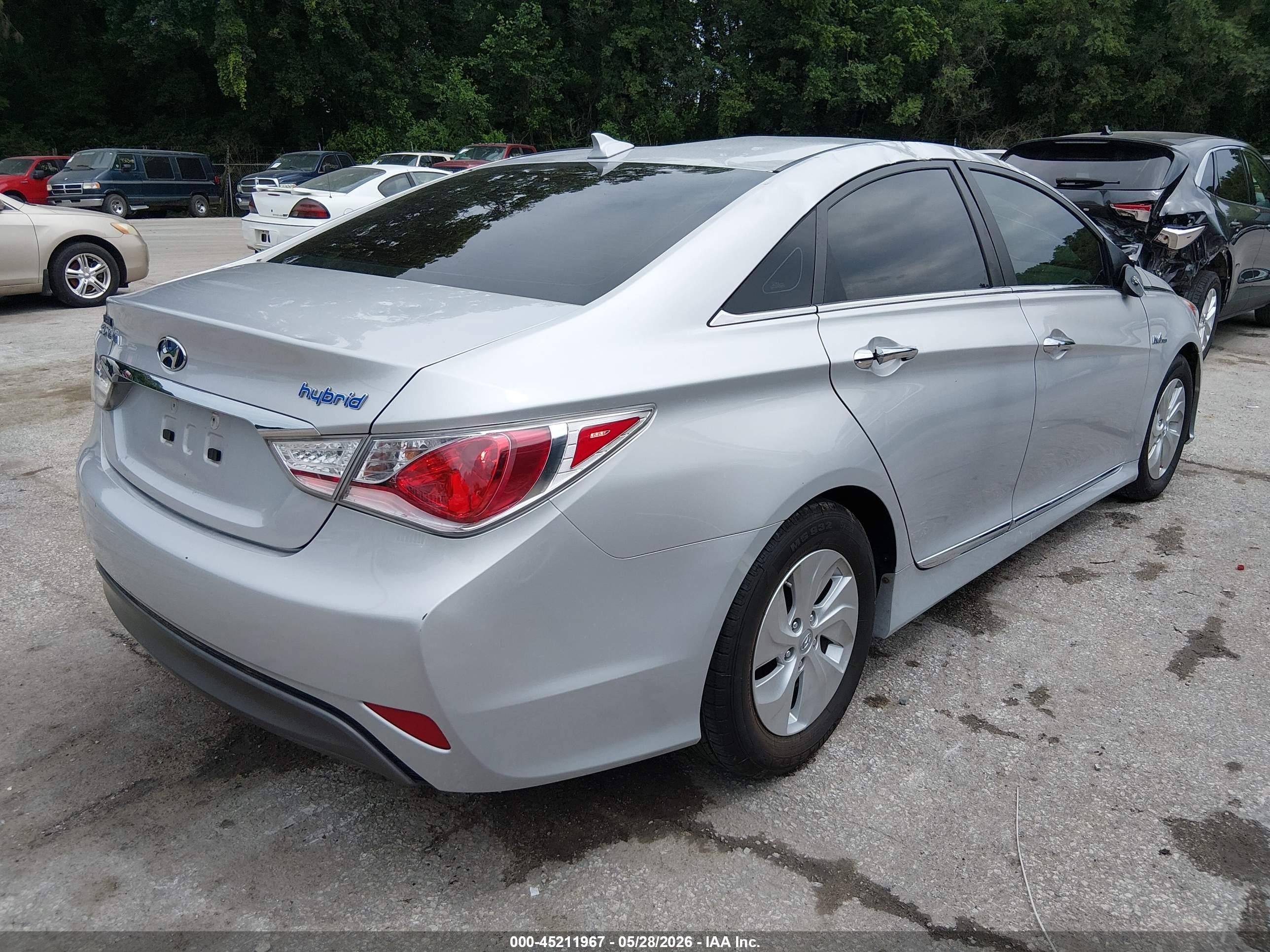 2015 Hyundai Sonata Hybrid Silver vin: KMHEC4A40FA135337